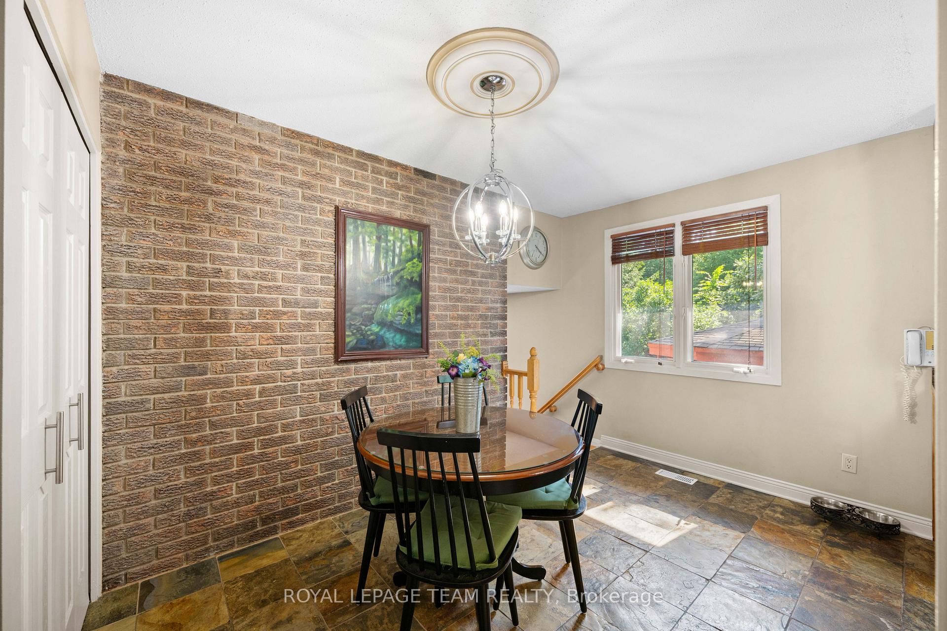 Photo 11 of 36 Glendenning Drive, Ottawa, Arlington Woods — HOMEH