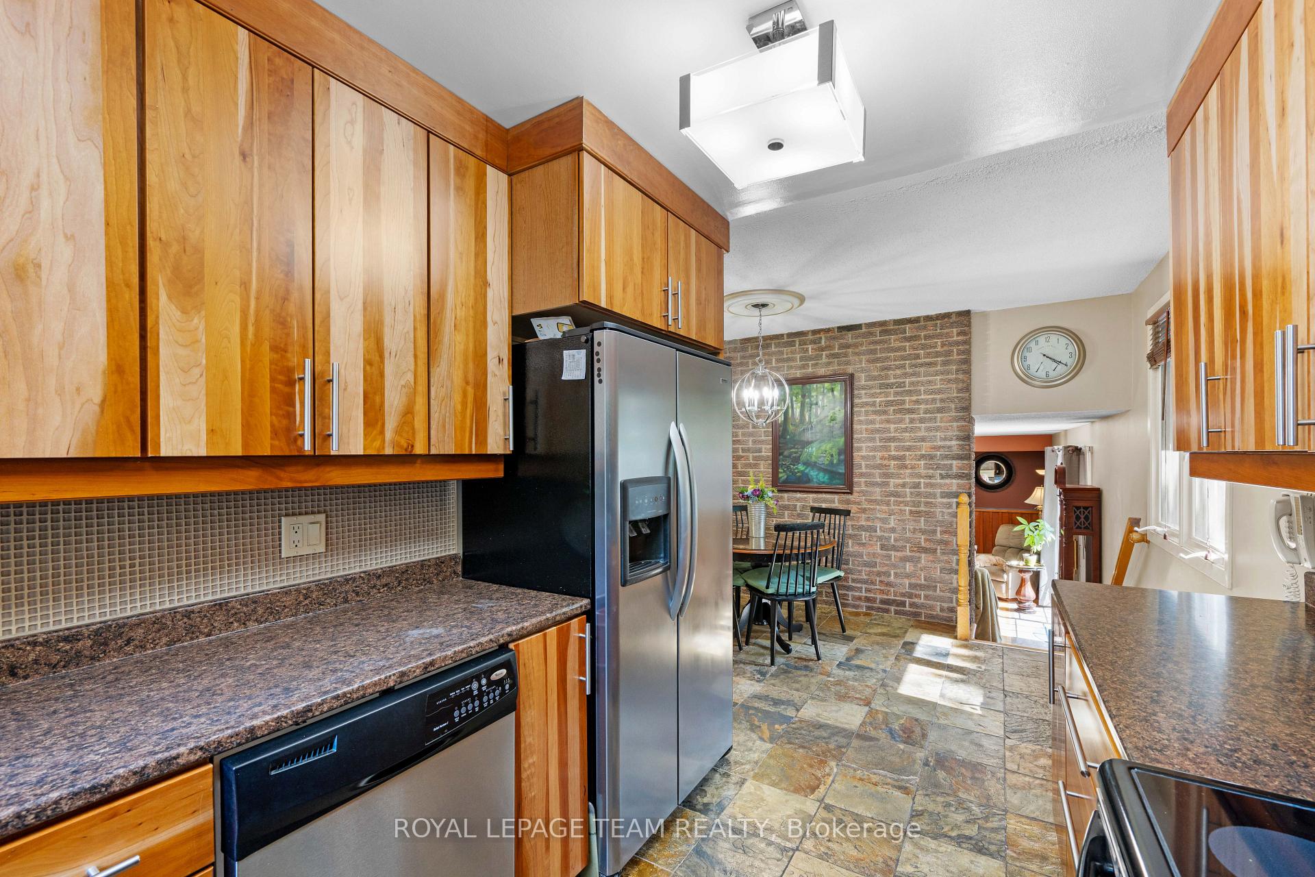 Photo 12 of 36 Glendenning Drive, Ottawa, Arlington Woods — HOMEH