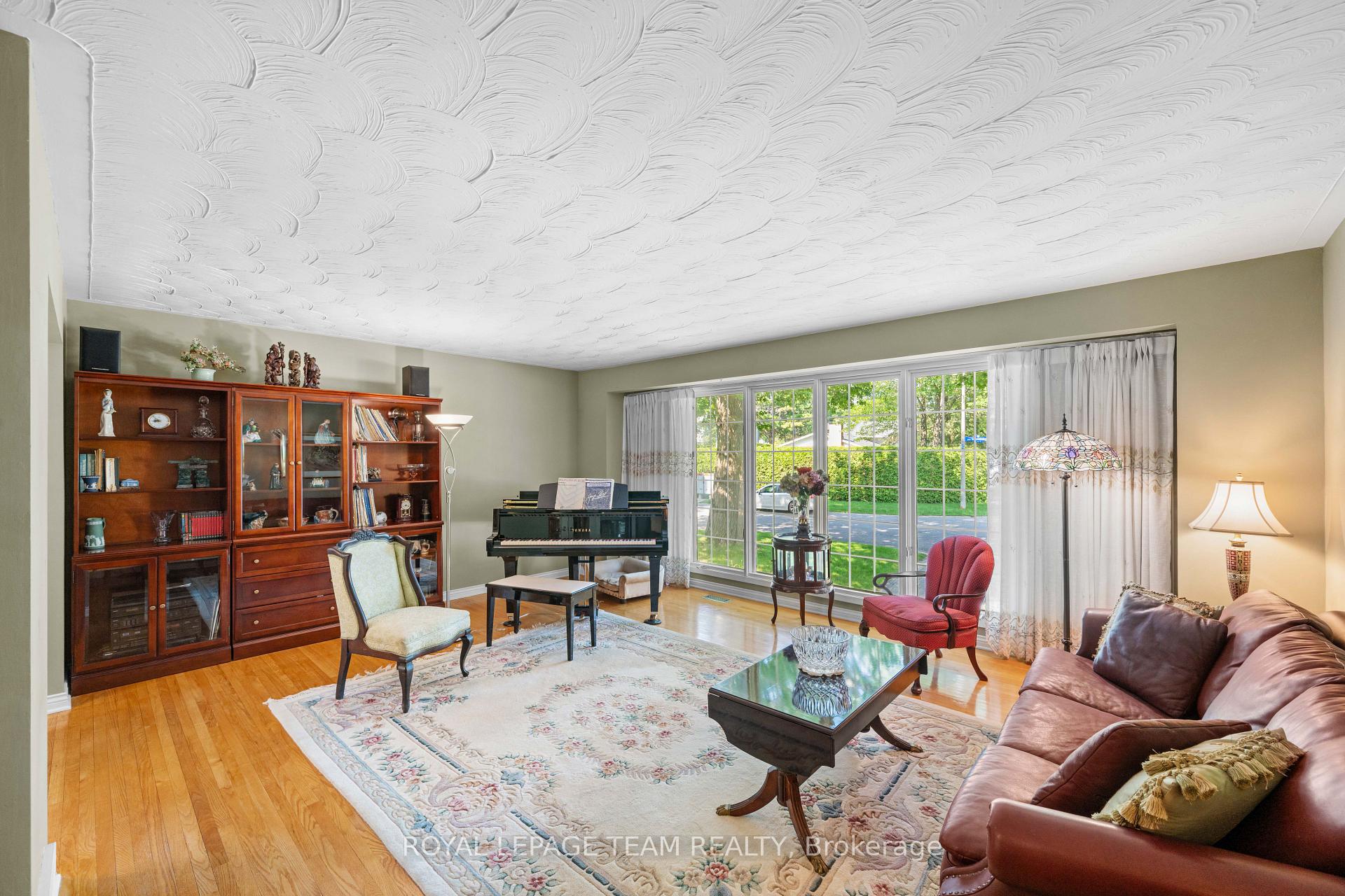 Photo 14 of 36 Glendenning Drive, Ottawa, Arlington Woods — HOMEH