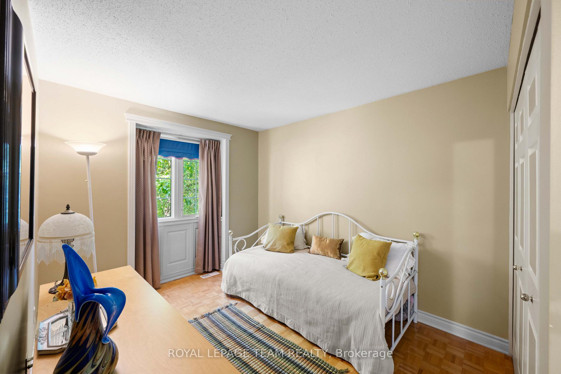 Photo 19 of 36 Glendenning Drive, Ottawa, Arlington Woods — HOMEH