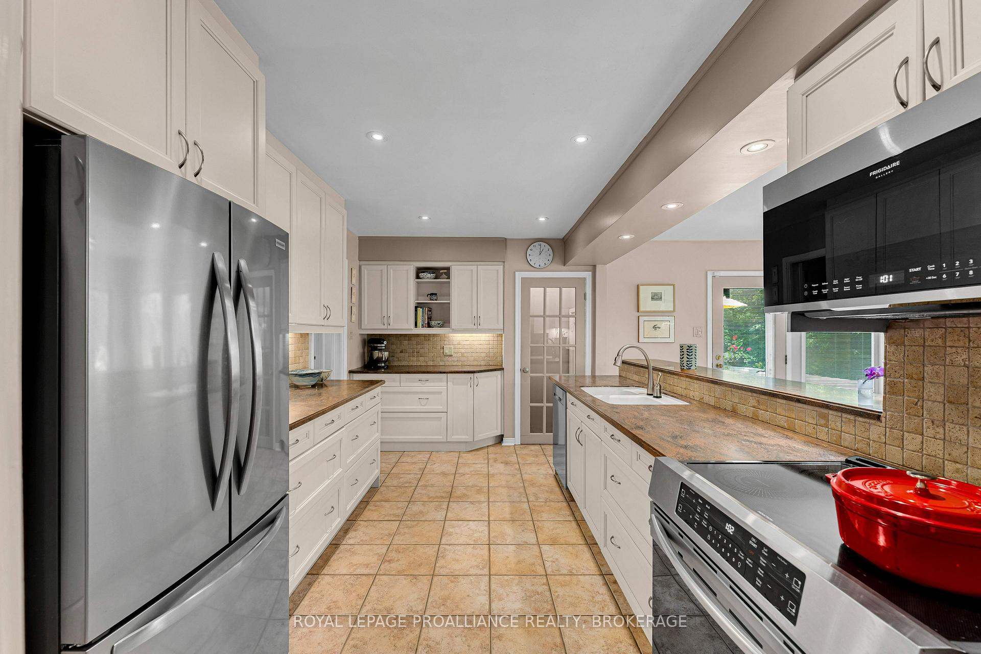 Photo 13 of 5 Watts Crescent, Kingston, Central City West — HOMEH