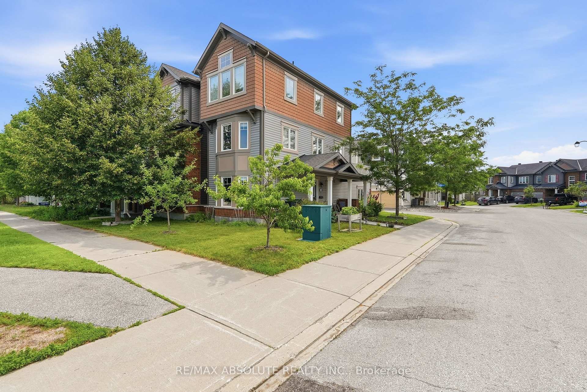 Photo 4 of 98 Brisote Lane, Ottawa, Stittsville (North) — HOMEH