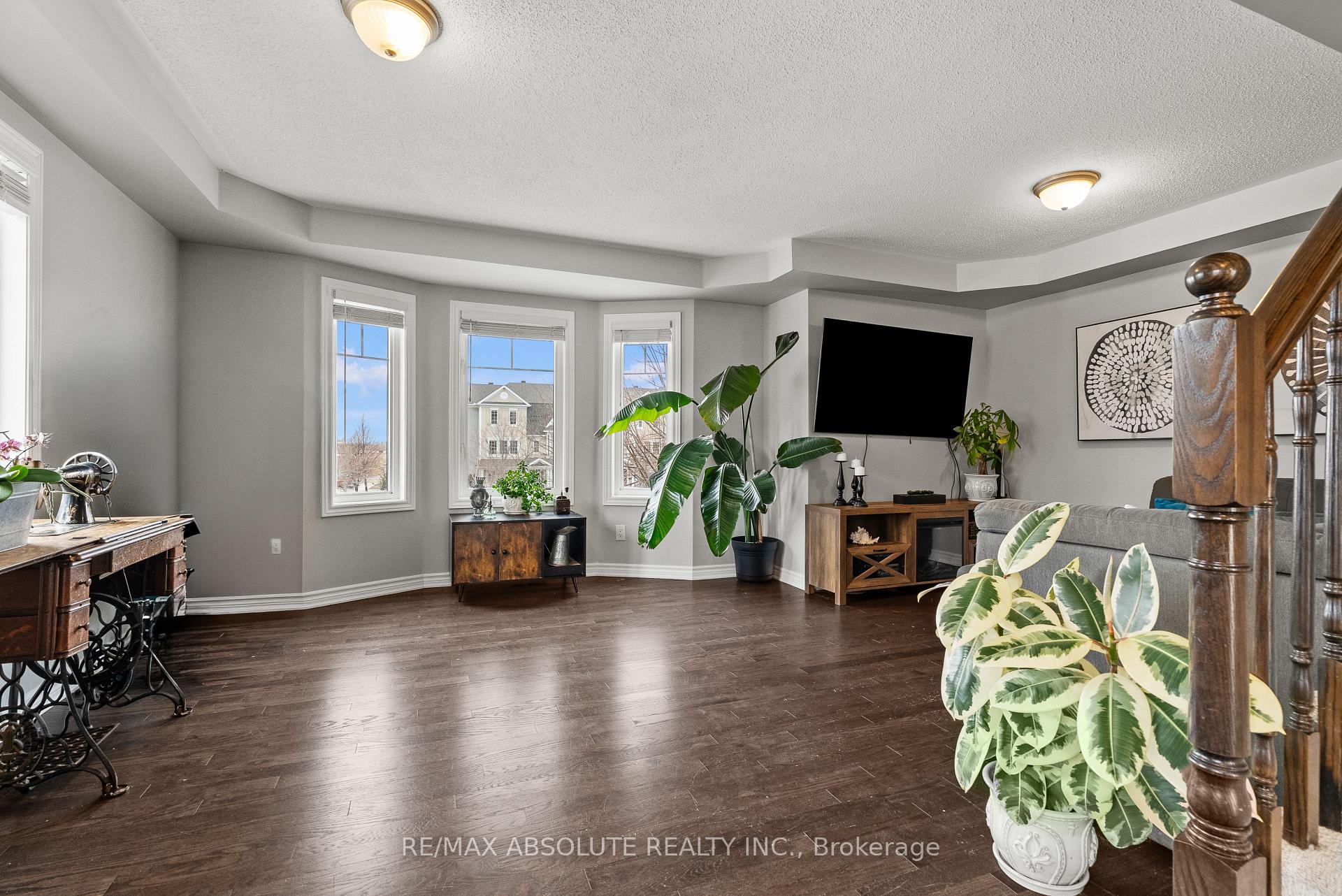 Photo 10 of 98 Brisote Lane, Ottawa, Stittsville (North) — HOMEH
