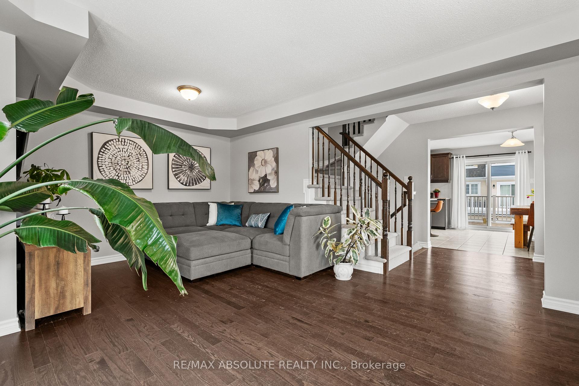Photo 11 of 98 Brisote Lane, Ottawa, Stittsville (North) — HOMEH