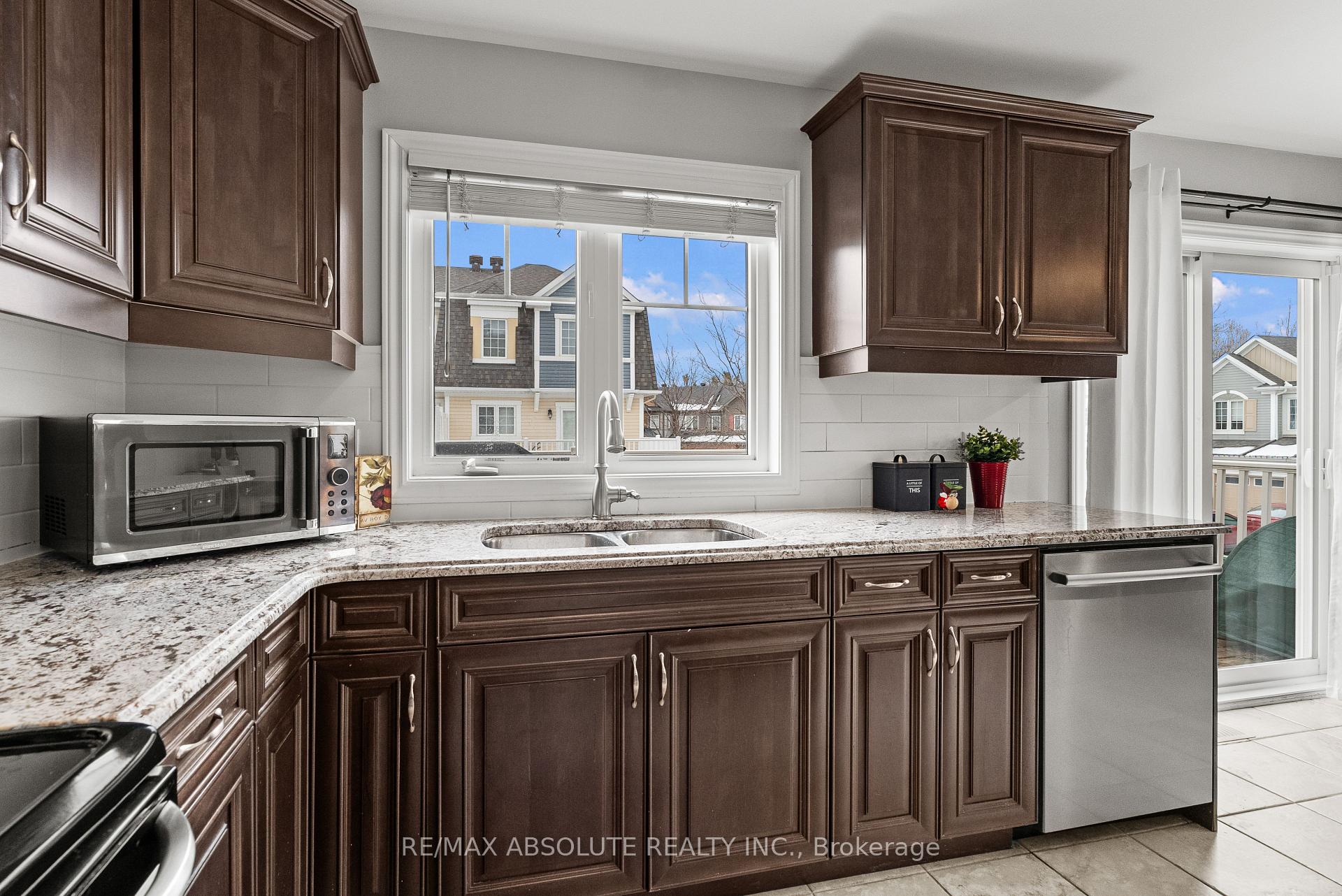 Photo 15 of 98 Brisote Lane, Ottawa, Stittsville (North) — HOMEH
