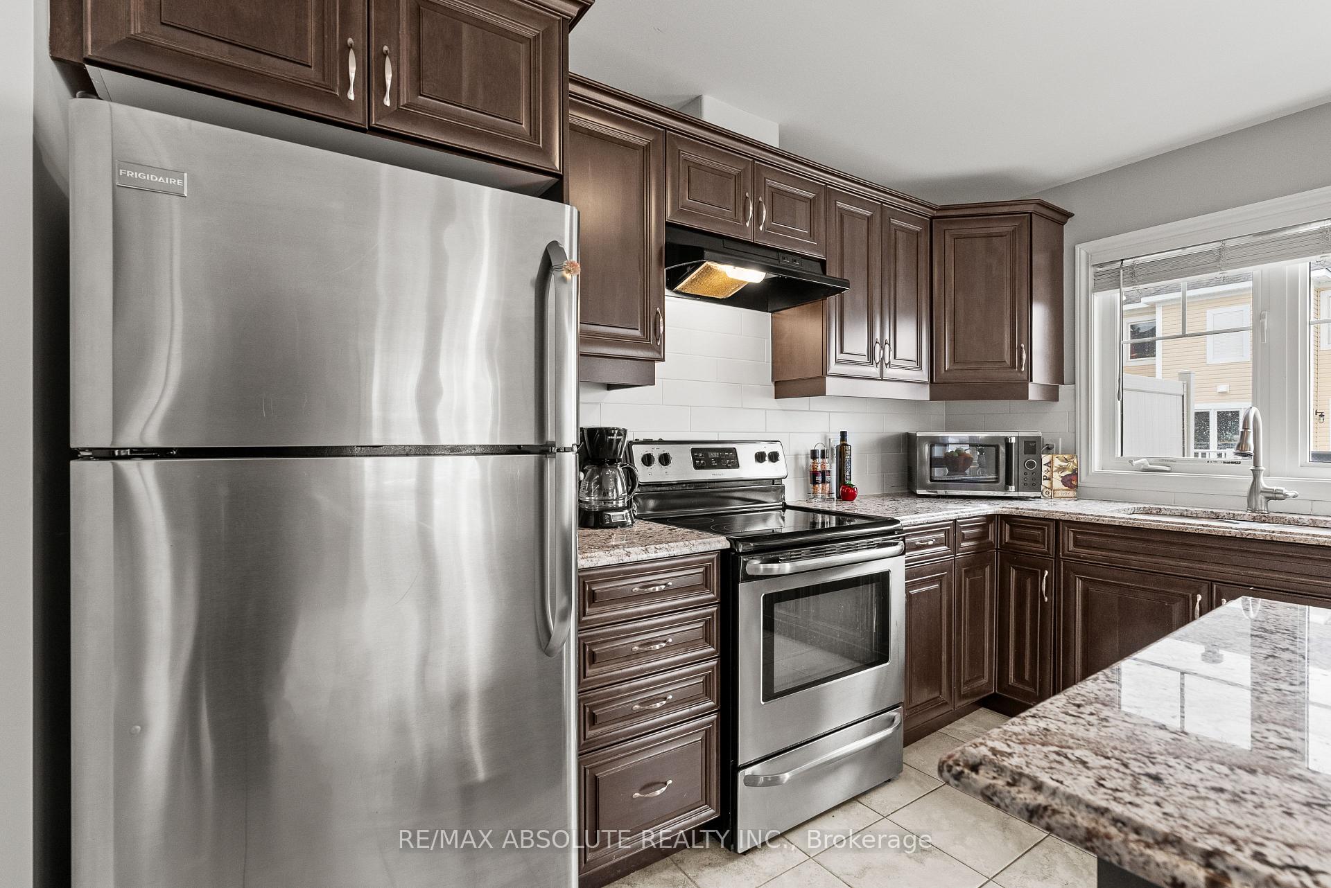 Photo 17 of 98 Brisote Lane, Ottawa, Stittsville (North) — HOMEH