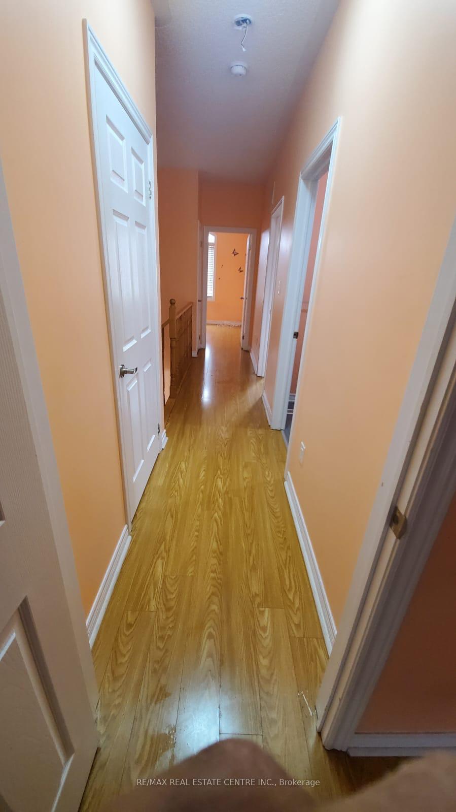 Photo 14 of 5 Vezna Crescent, Brampton, Credit Valley — HOMEH