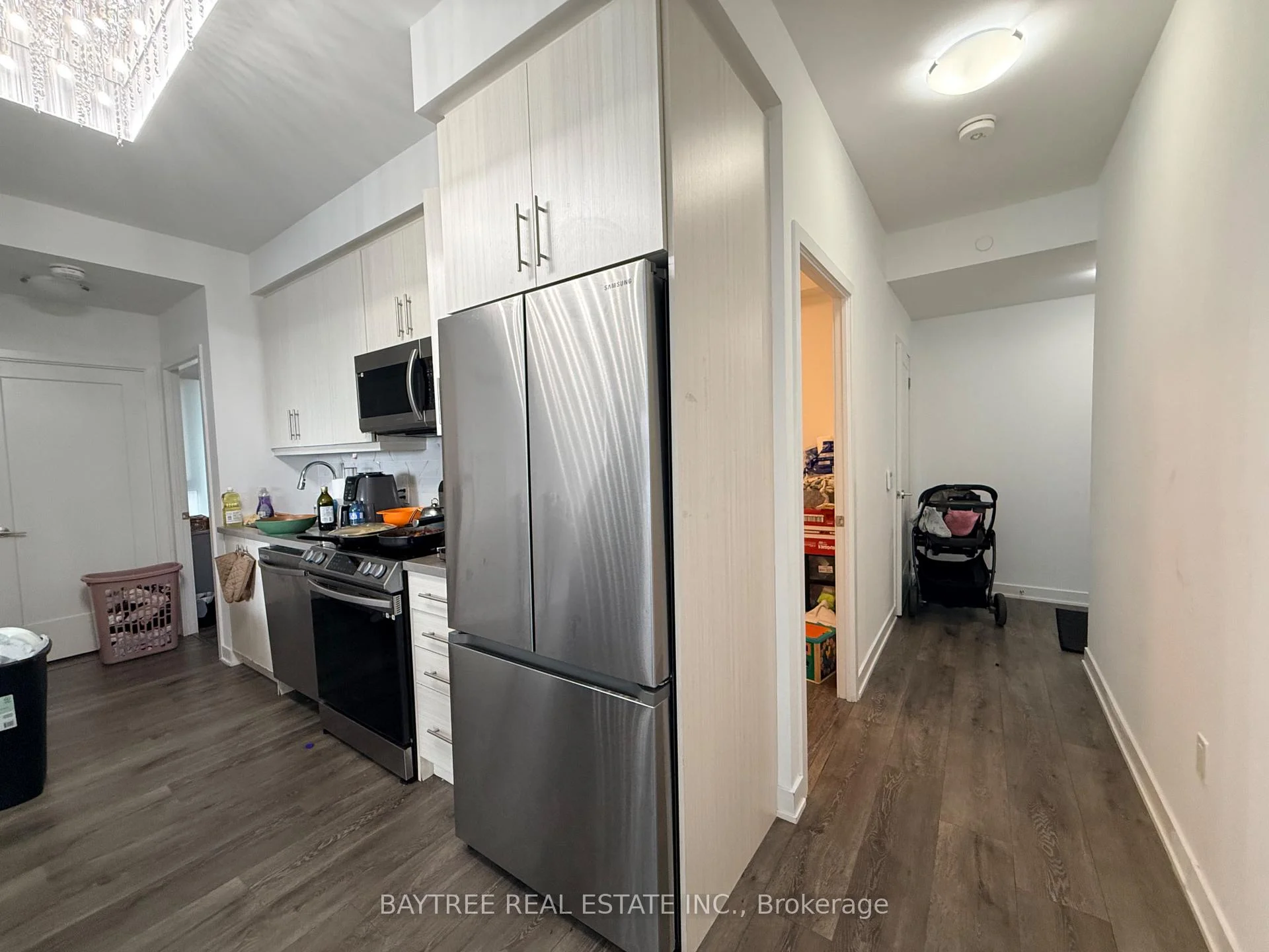 Photo 4 of Unit 1203, 105 Oneida Crescent, Richmond Hill, Langstaff — HOMEH