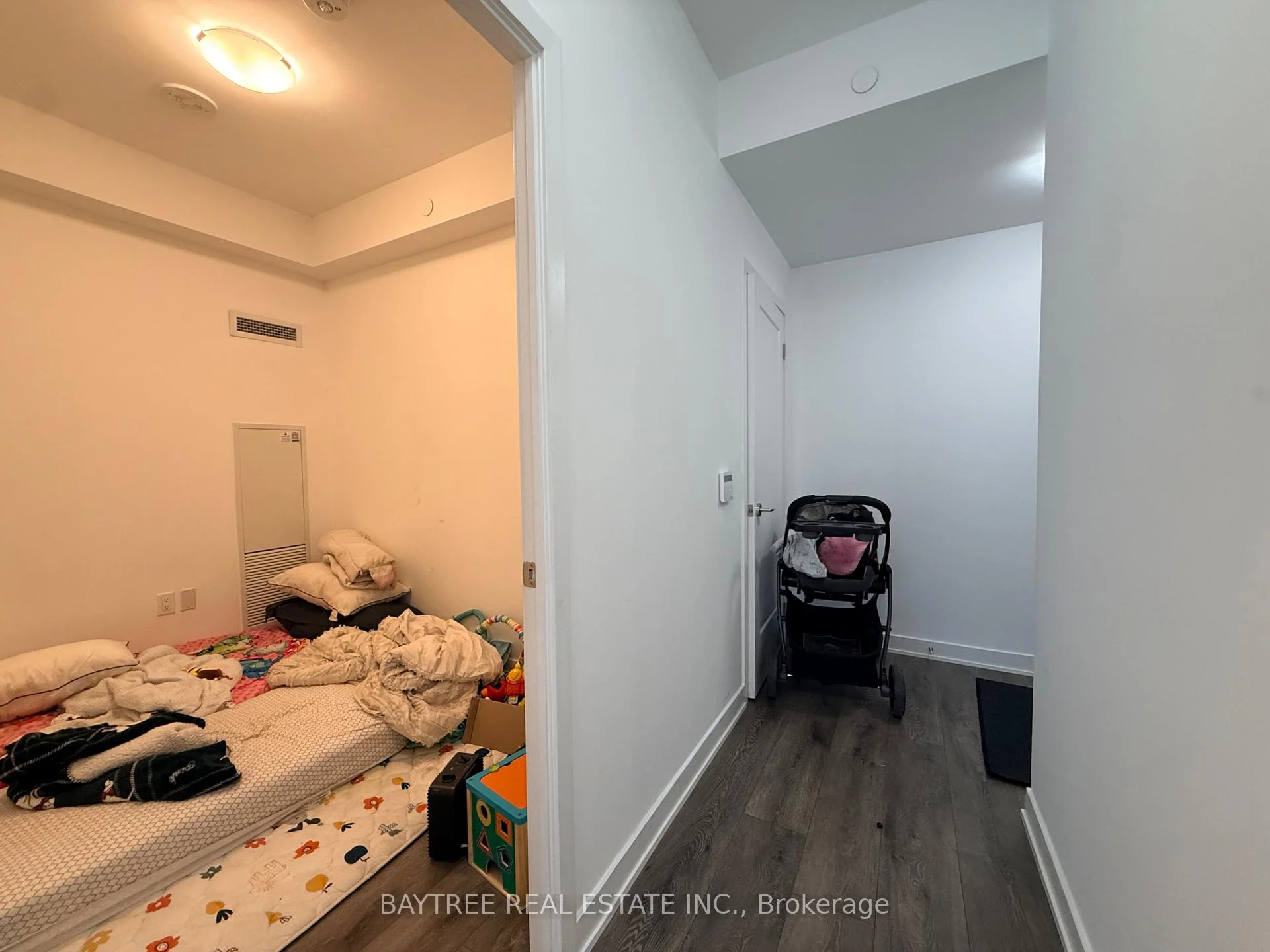 Photo 5 of Unit 1203, 105 Oneida Crescent, Richmond Hill, Langstaff — HOMEH
