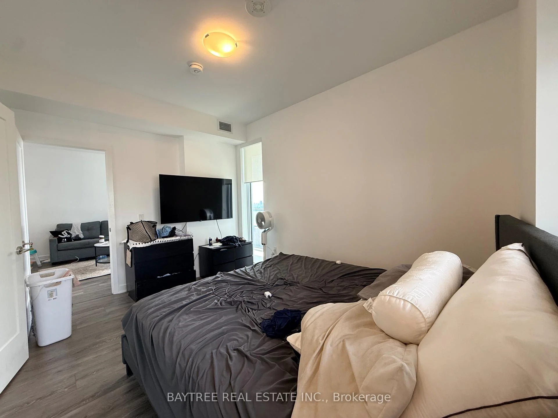 Photo 11 of Unit 1203, 105 Oneida Crescent, Richmond Hill, Langstaff — HOMEH
