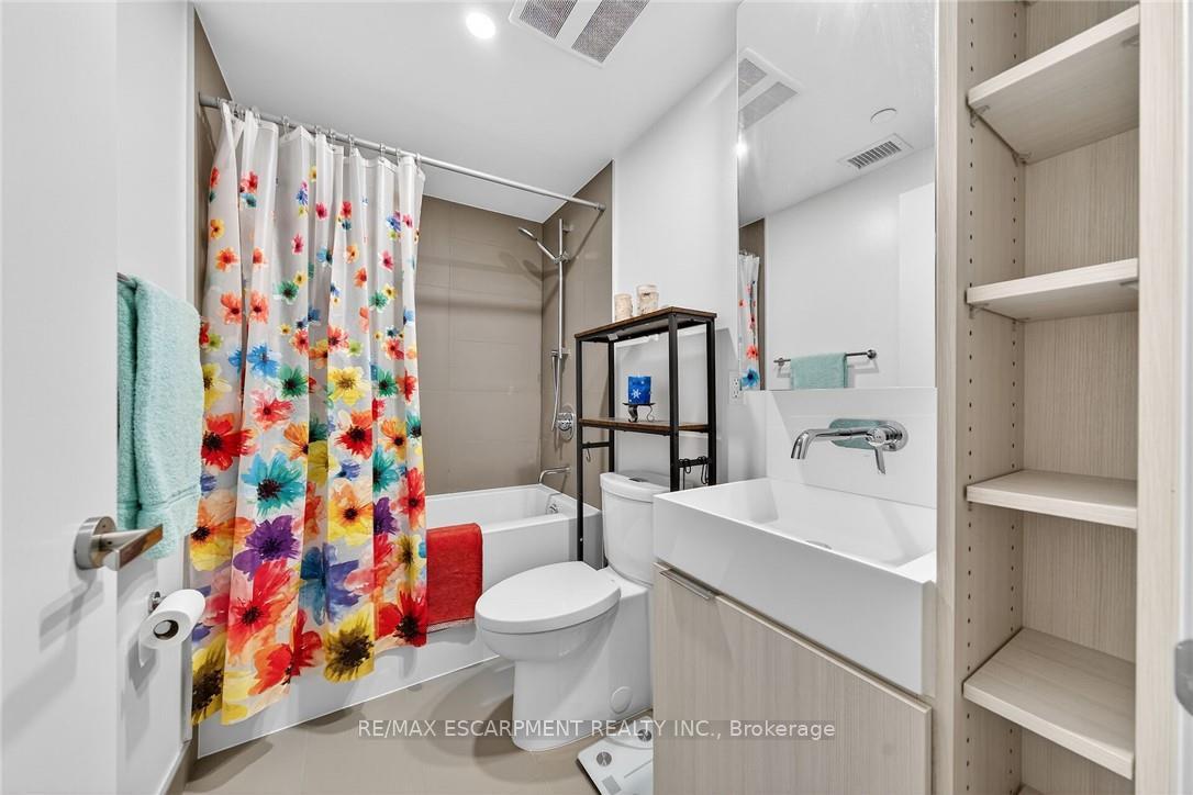 Photo 37 of Unit 710, 370 Martha Street, Burlington, Brant — HOMEH