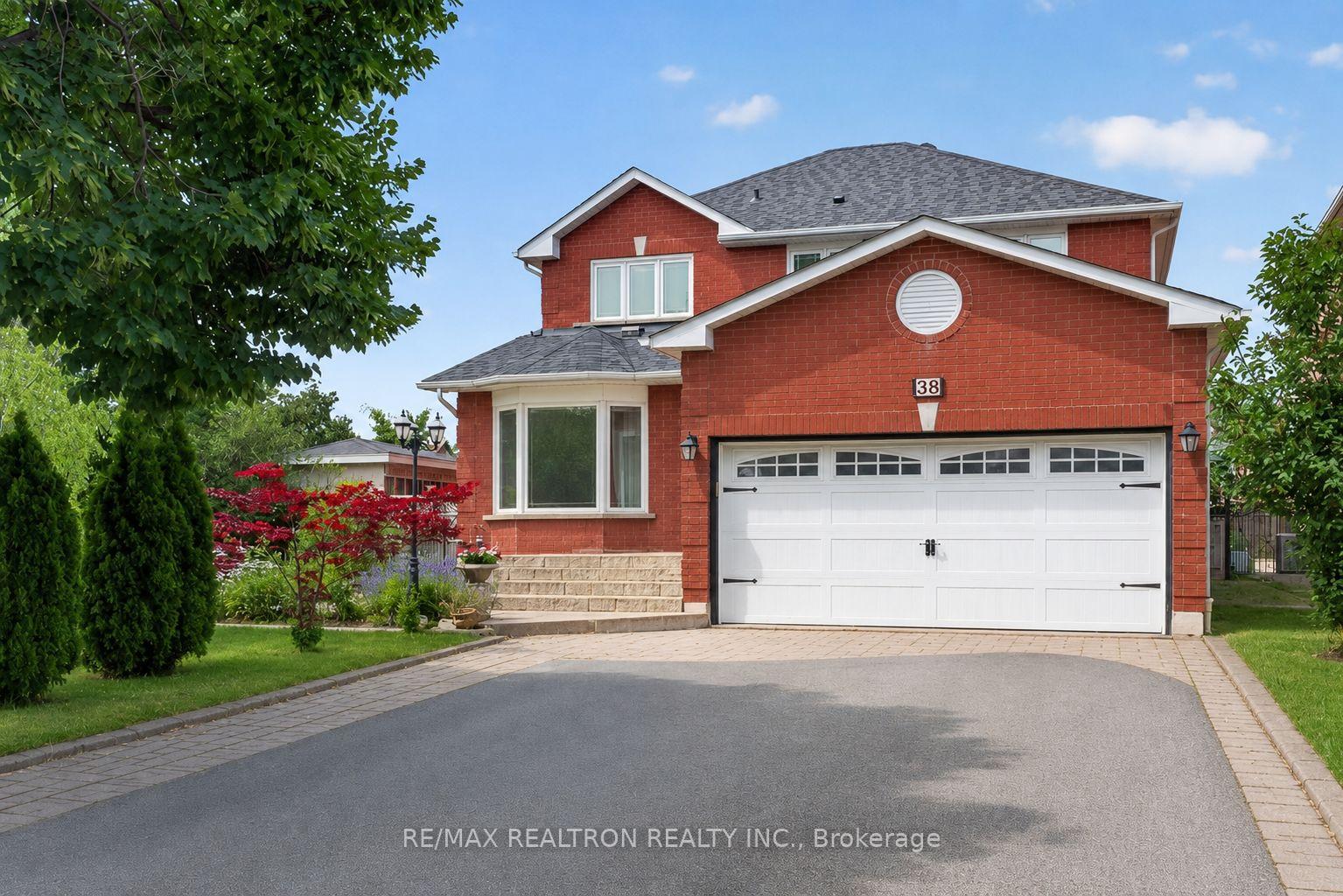 Photo 1 of 38 Zucchet Court, Vaughan, East Woodbridge — HOMEH