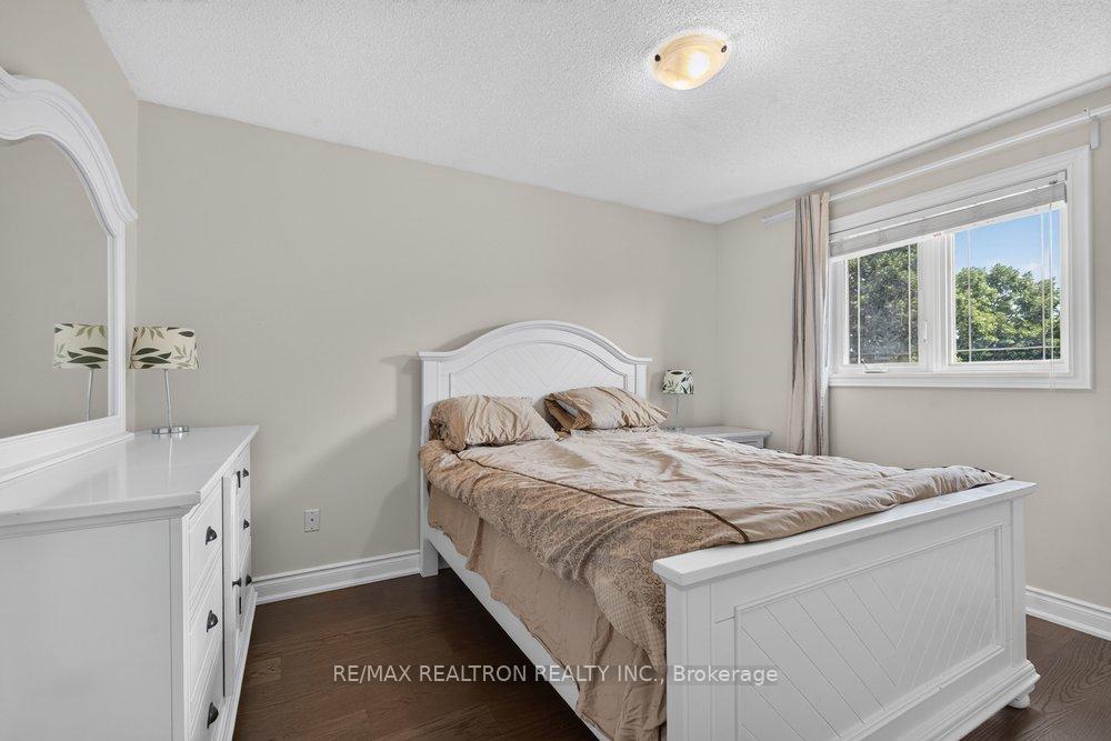 Photo 25 of 38 Zucchet Court, Vaughan, East Woodbridge — HOMEH