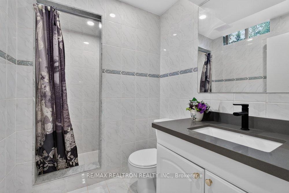 Photo 29 of 38 Zucchet Court, Vaughan, East Woodbridge — HOMEH