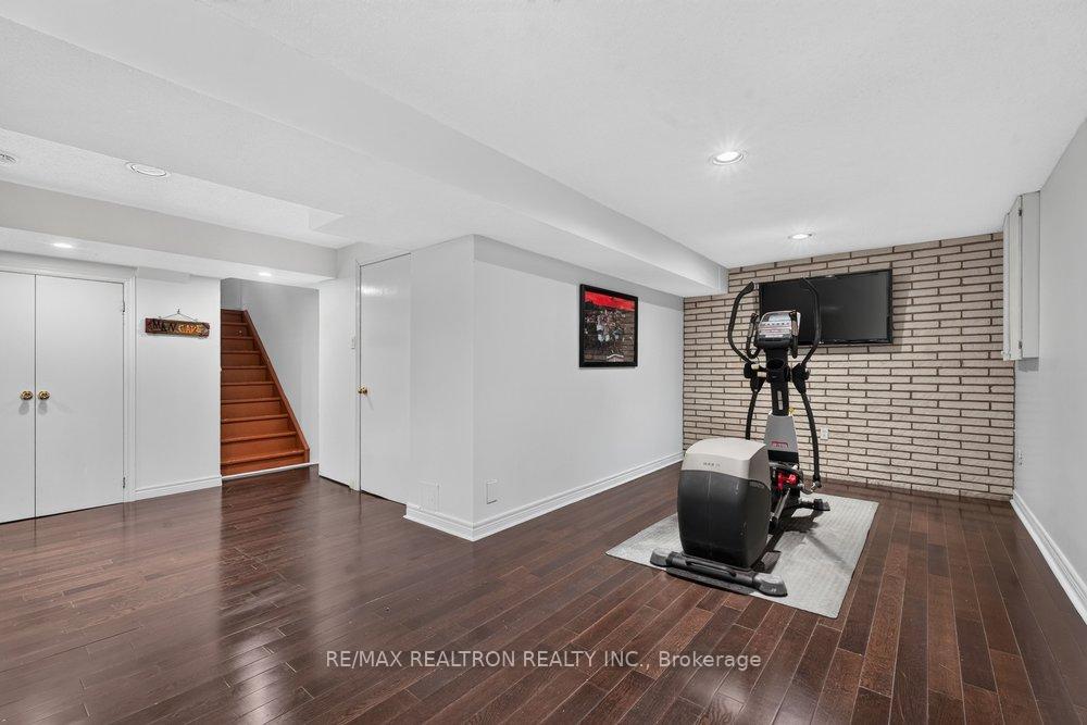 Photo 33 of 38 Zucchet Court, Vaughan, East Woodbridge — HOMEH