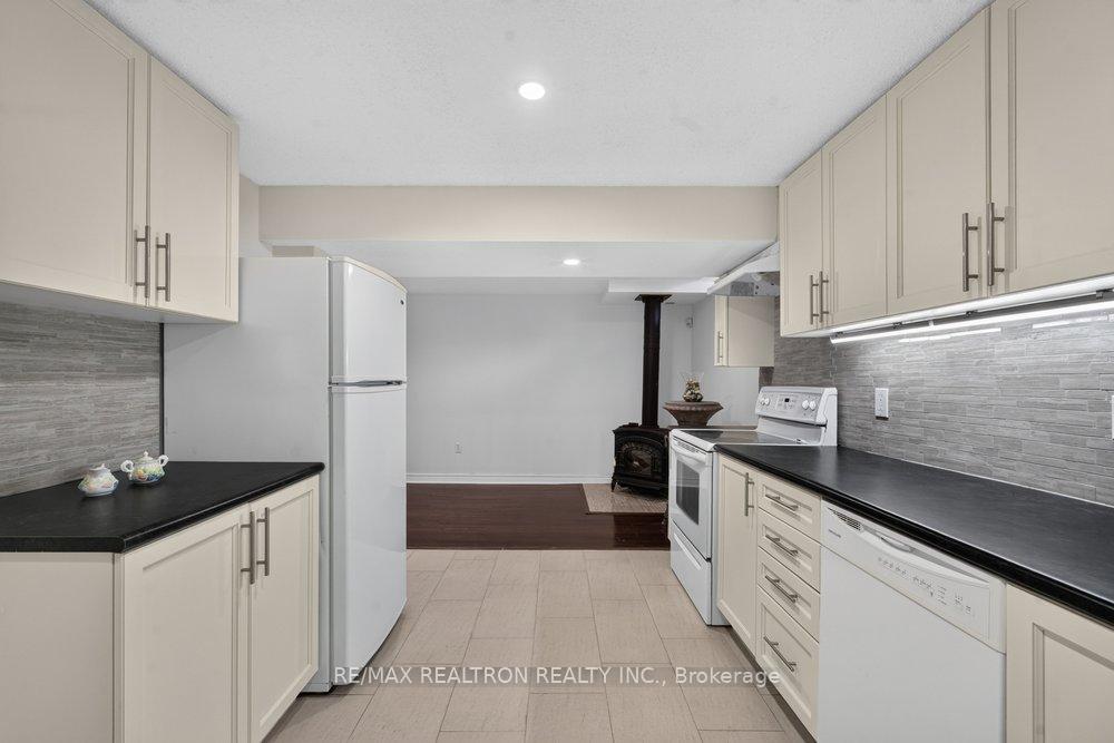 Photo 38 of 38 Zucchet Court, Vaughan, East Woodbridge — HOMEH