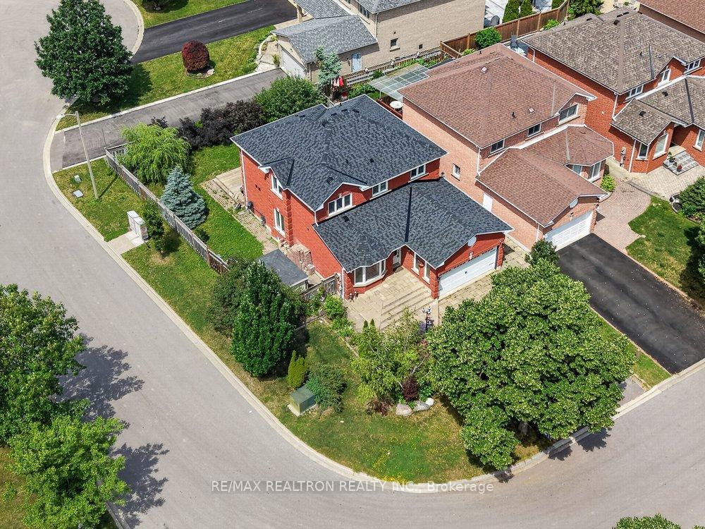 Photo 44 of 38 Zucchet Court, Vaughan, East Woodbridge — HOMEH