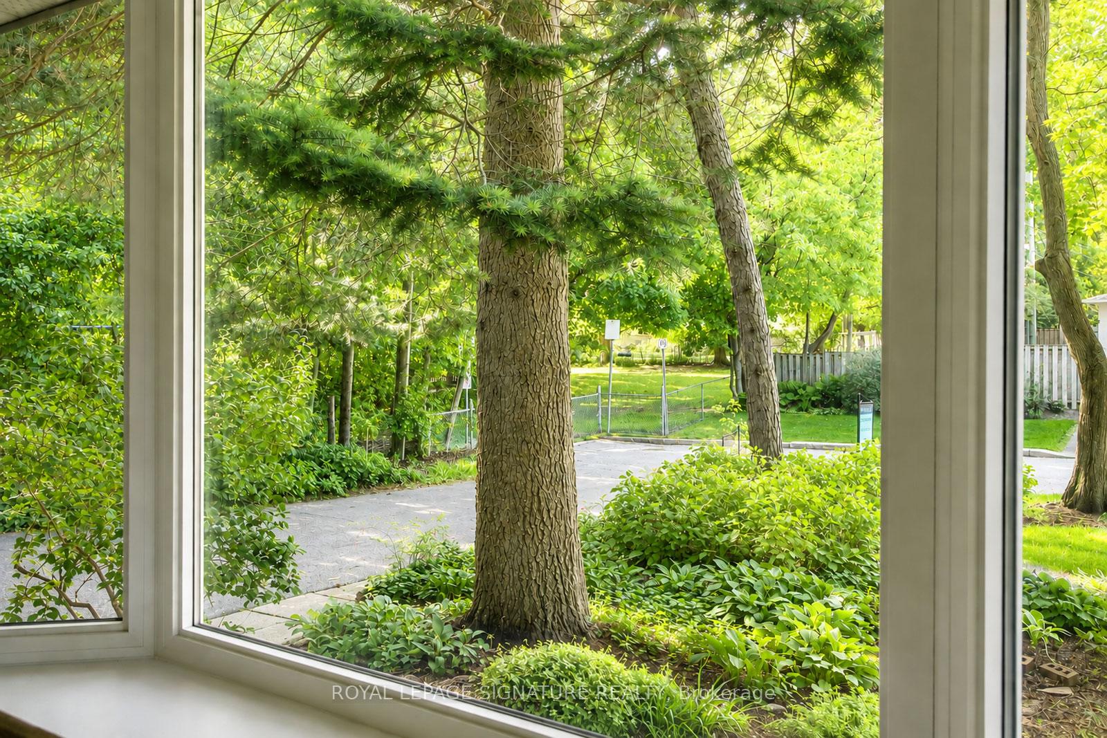 Photo 8 of 145 Drakefield Road, Markham, Bullock — HOMEH
