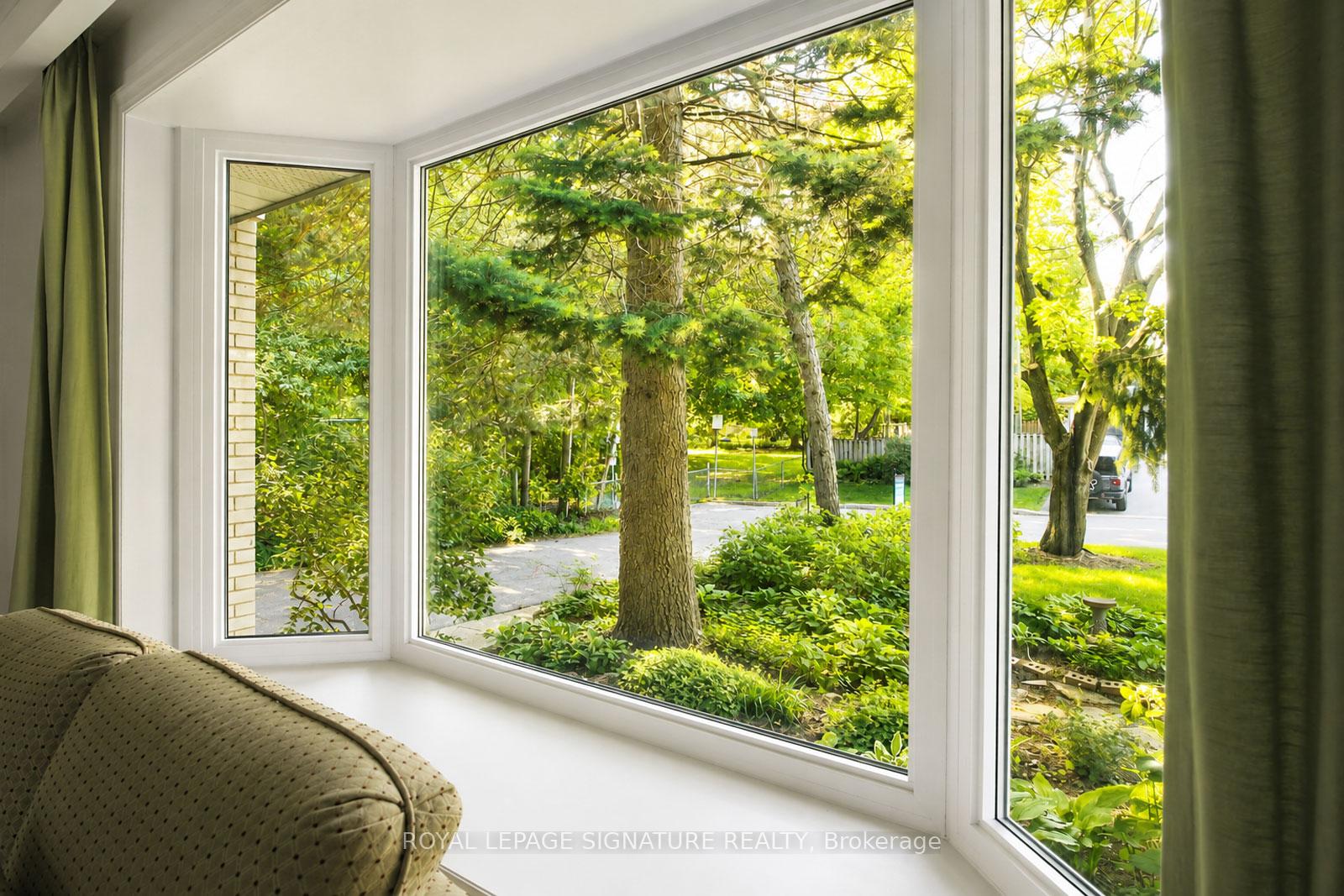 Photo 9 of 145 Drakefield Road, Markham, Bullock — HOMEH