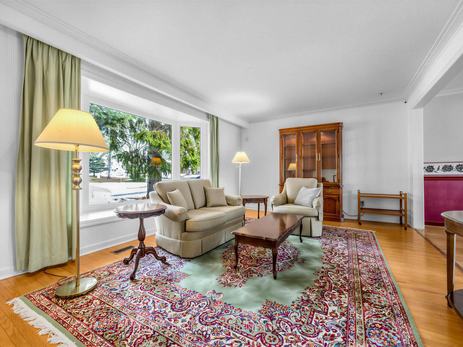 Photo 10 of 145 Drakefield Road, Markham, Bullock — HOMEH