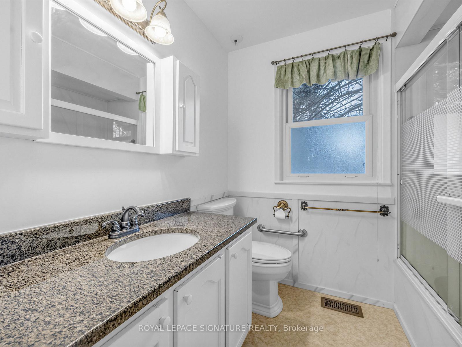 Photo 25 of 145 Drakefield Road, Markham, Bullock — HOMEH