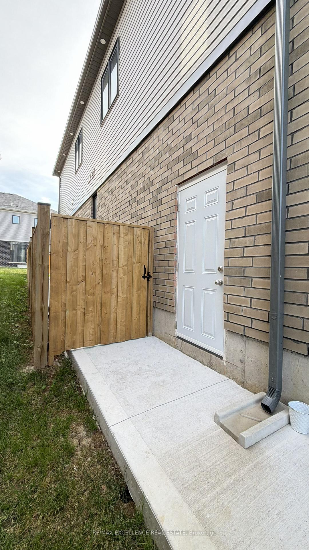 Photo 10 of 11 Owl Lane, Haldimand — HOMEH