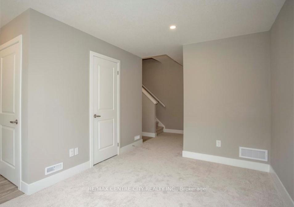 Photo 1 of Unit 37, 2070 Meadowgate Boulevard, London, South U — HOMEH