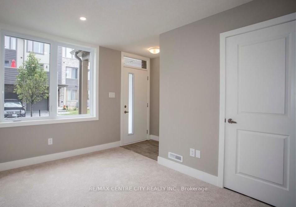 Photo 2 of Unit 37, 2070 Meadowgate Boulevard, London, South U — HOMEH