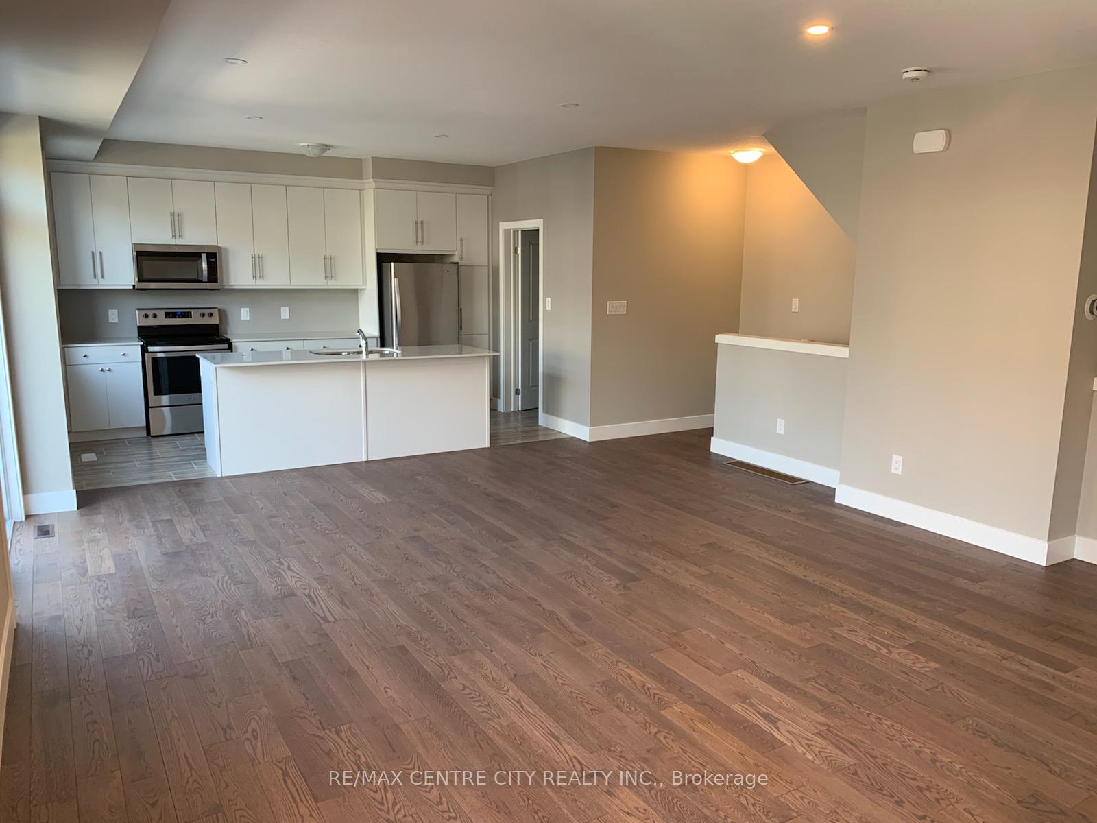 Photo 6 of Unit 37, 2070 Meadowgate Boulevard, London, South U — HOMEH