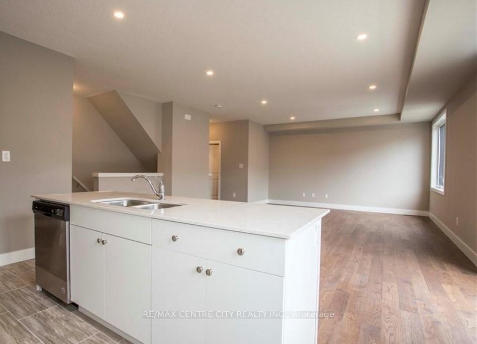 Photo 7 of Unit 37, 2070 Meadowgate Boulevard, London, South U — HOMEH