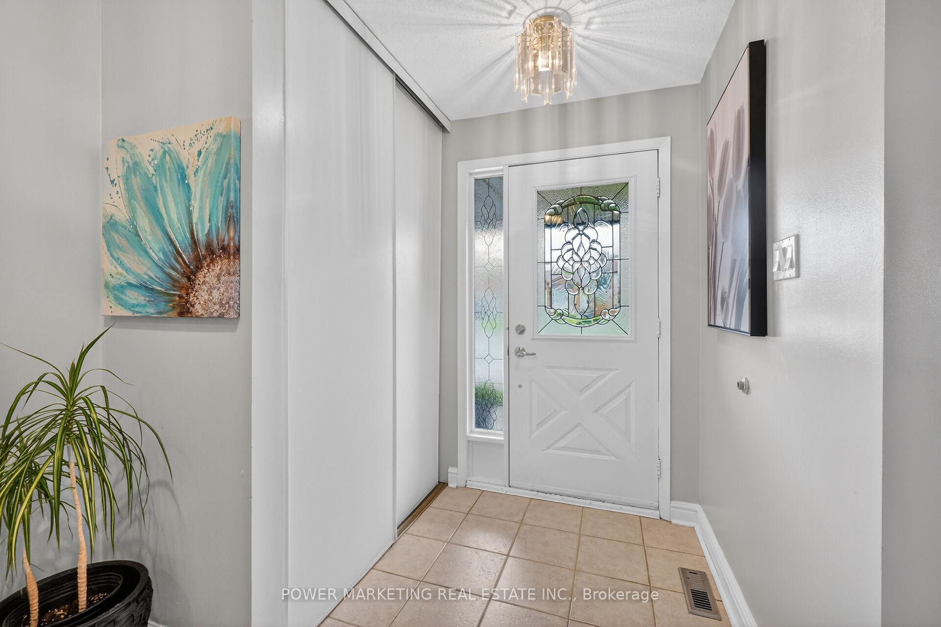 Photo 5 of 6451 Viseneau Drive, Ottawa, Chateauneuf — HOMEH