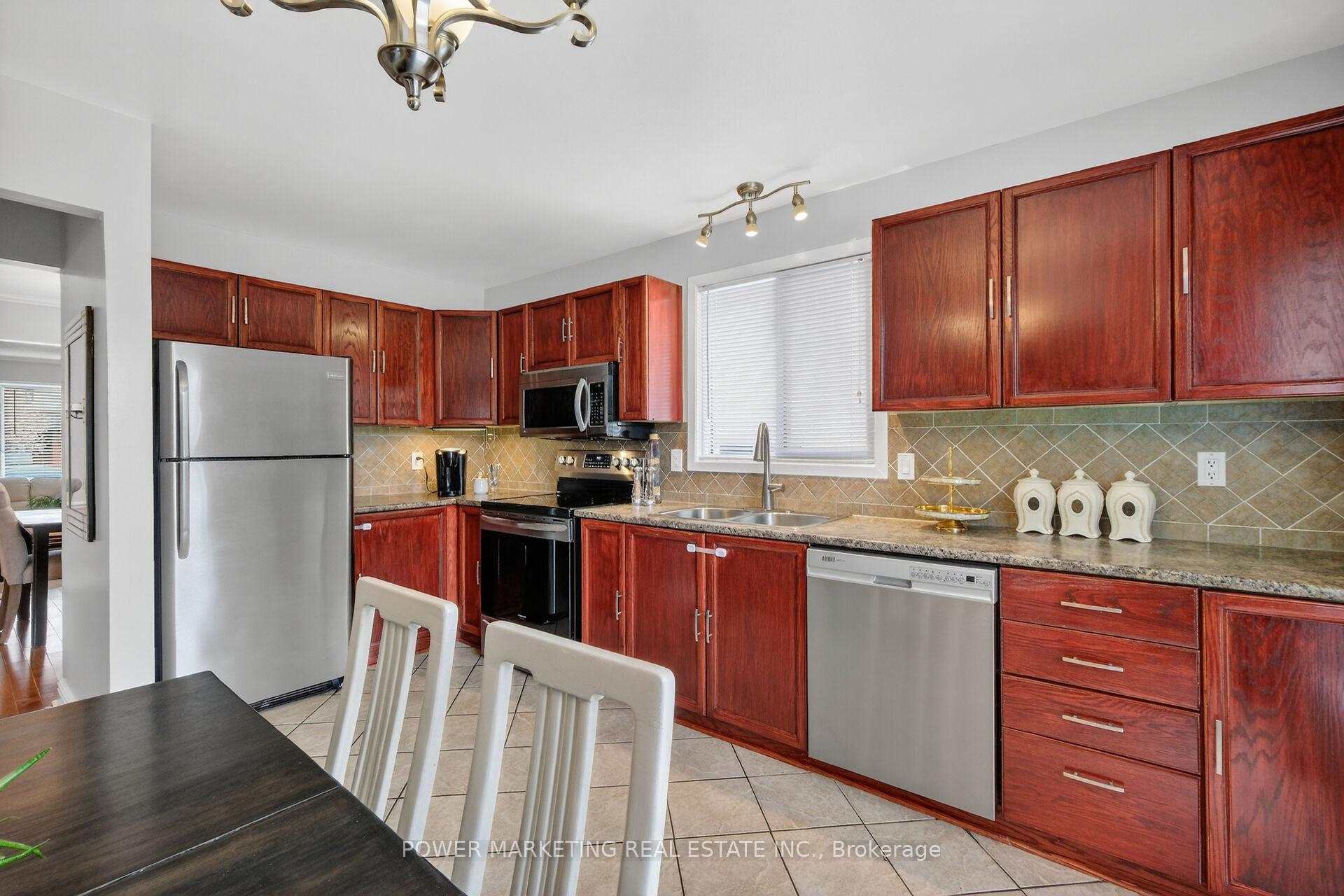 Photo 14 of 6451 Viseneau Drive, Ottawa, Chateauneuf — HOMEH