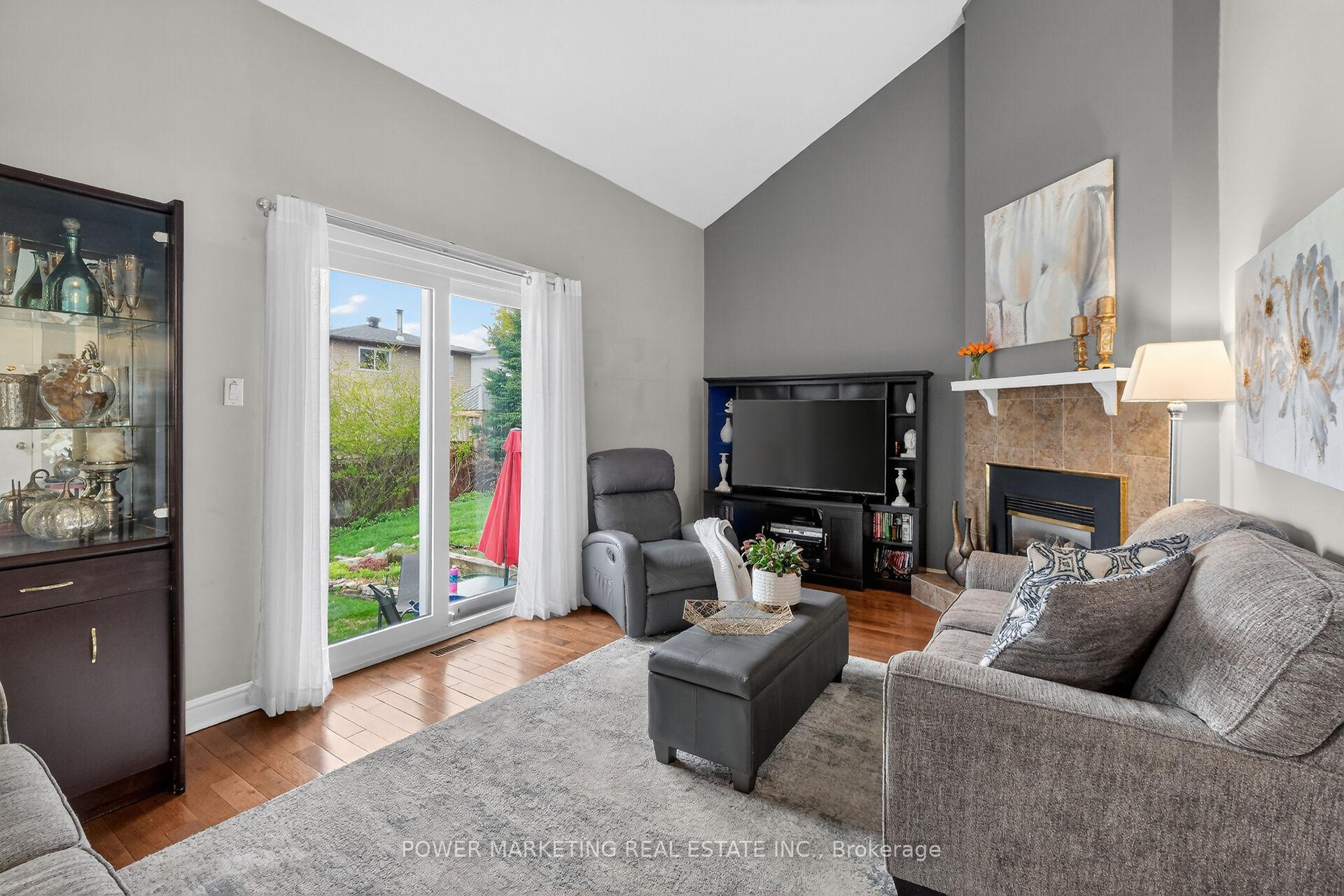 Photo 15 of 6451 Viseneau Drive, Ottawa, Chateauneuf — HOMEH