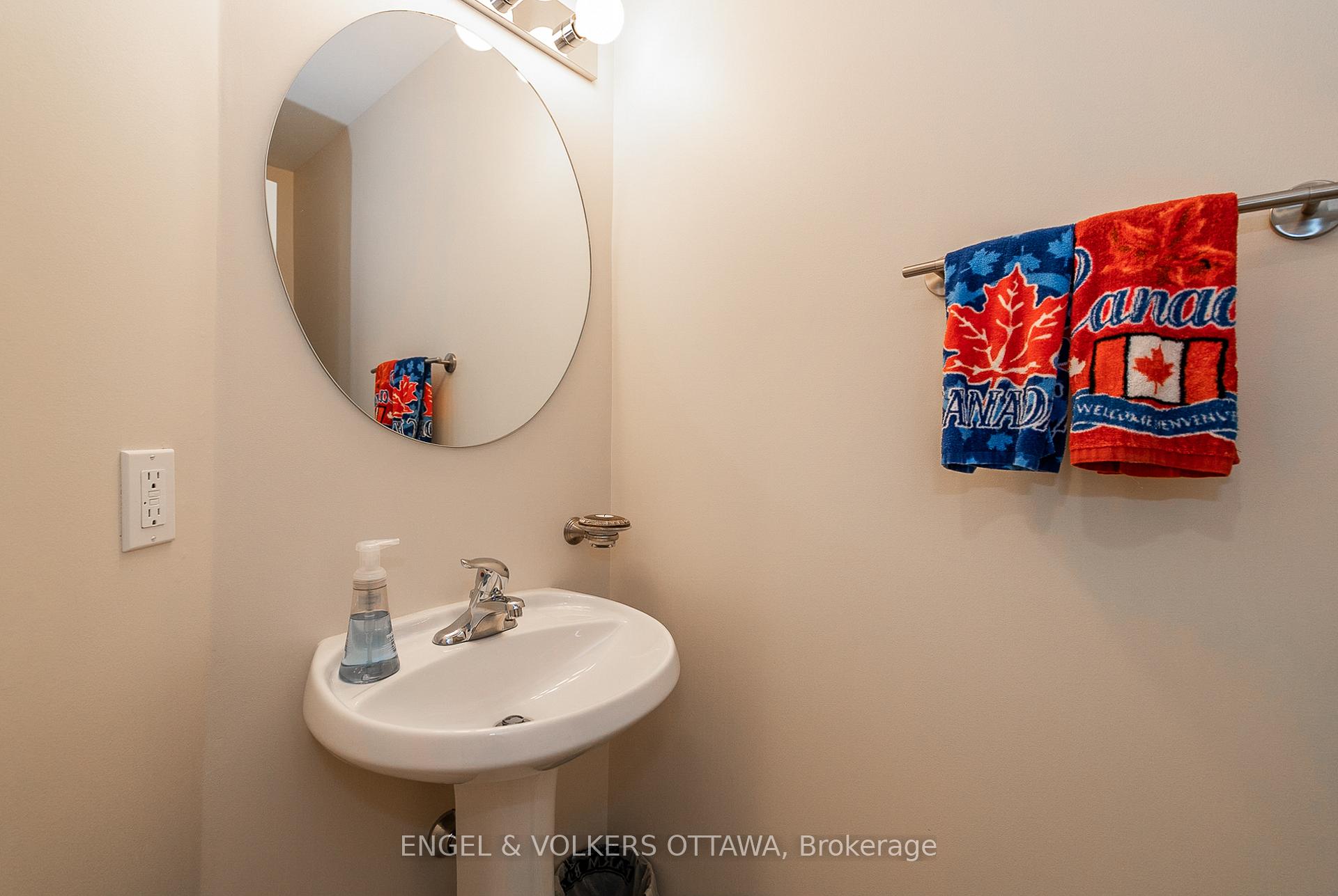 Photo 7 of 210 West Village Private, Ottawa, Westboro South — HOMEH