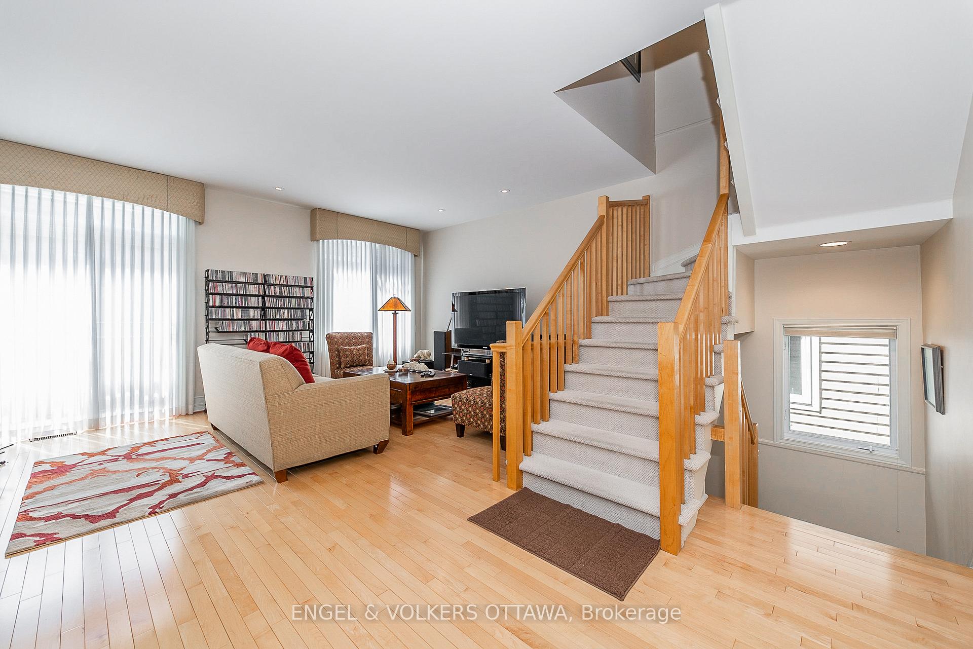 Photo 9 of 210 West Village Private, Ottawa, Westboro South — HOMEH