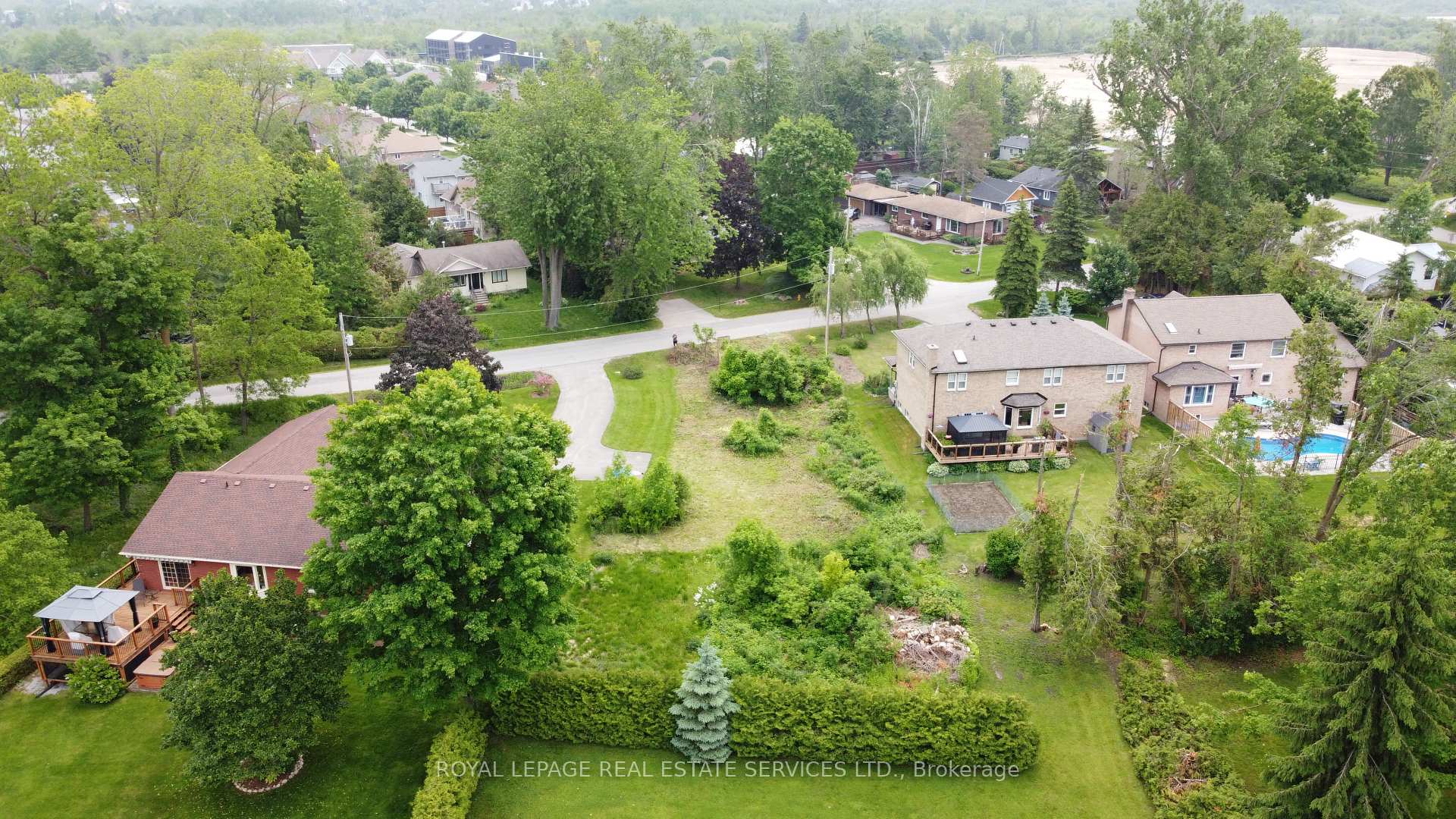 Photo 4 of 56 Parklawn Boulevard, Brock, Beaverton — HOMEH