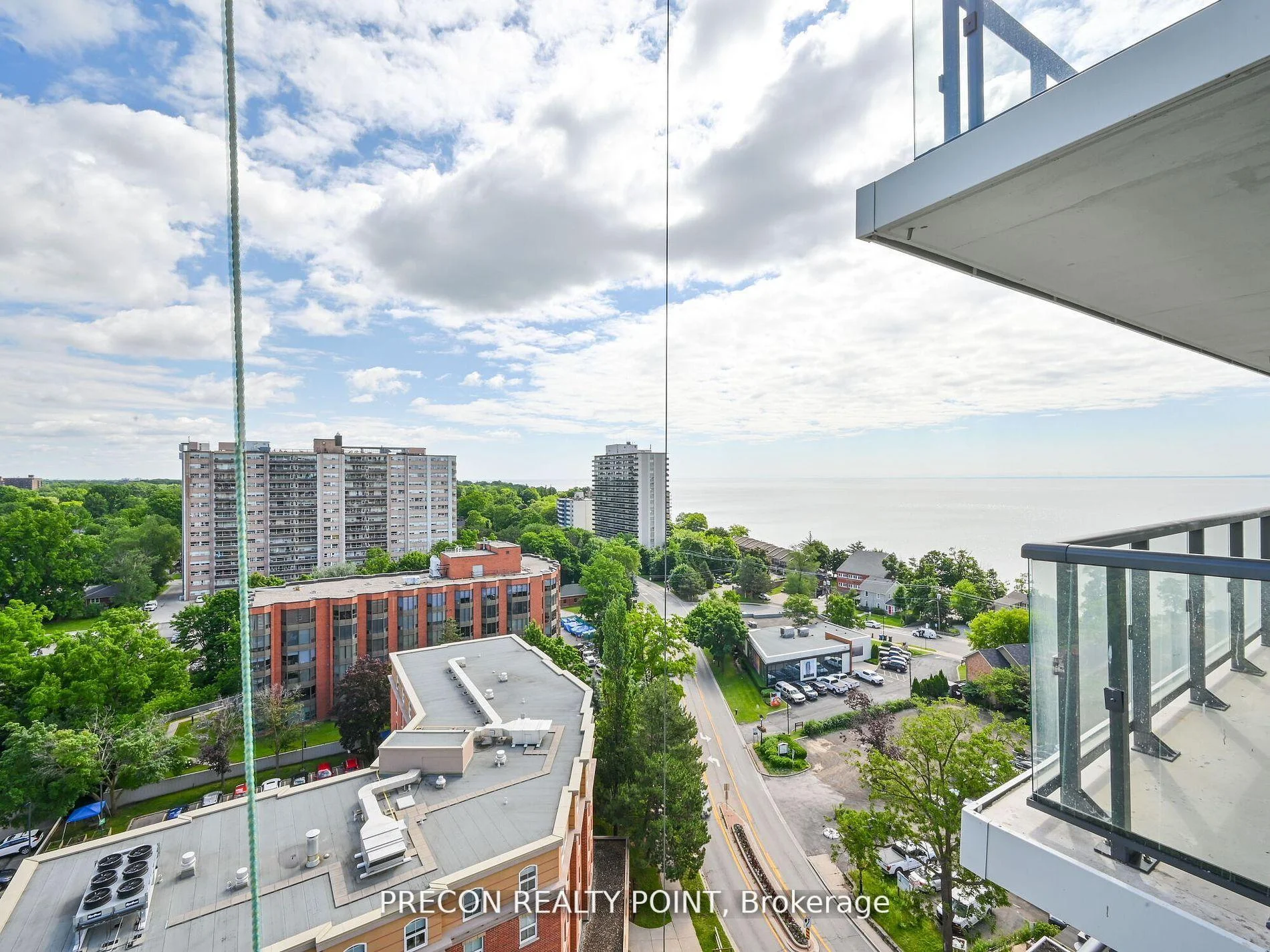 Photo 2 of Unit 902, 370 Martha Street E, Burlington, Brant — HOMEH