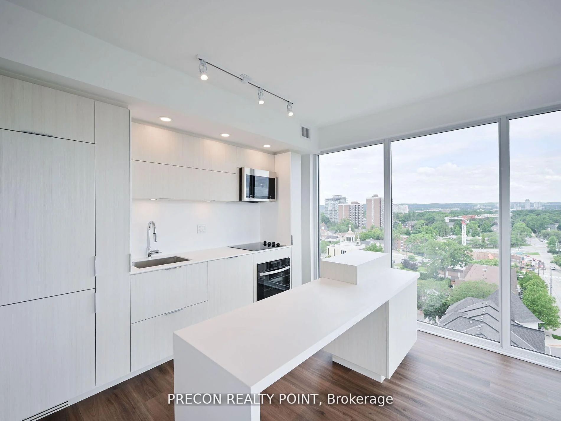 Photo 7 of Unit 902, 370 Martha Street E, Burlington, Brant — HOMEH