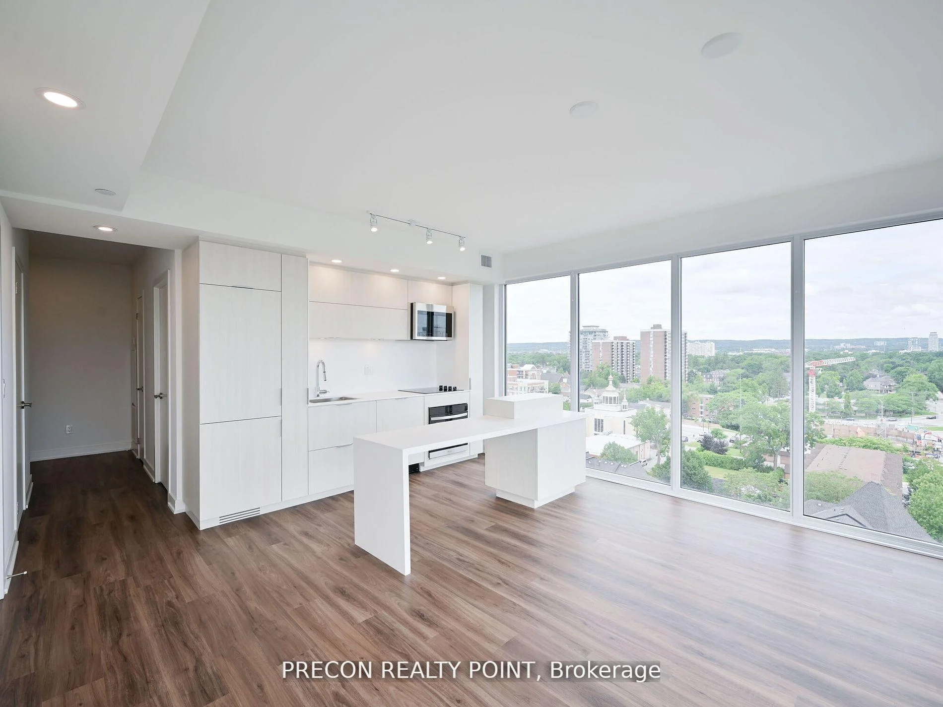Photo 8 of Unit 902, 370 Martha Street E, Burlington, Brant — HOMEH