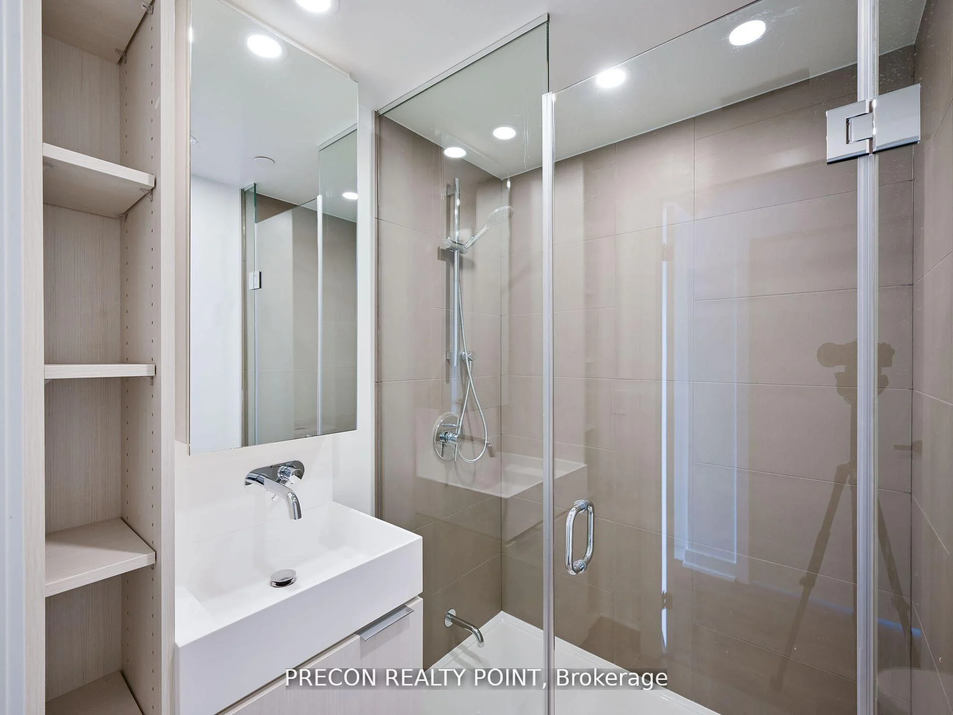 Photo 18 of Unit 902, 370 Martha Street E, Burlington, Brant — HOMEH