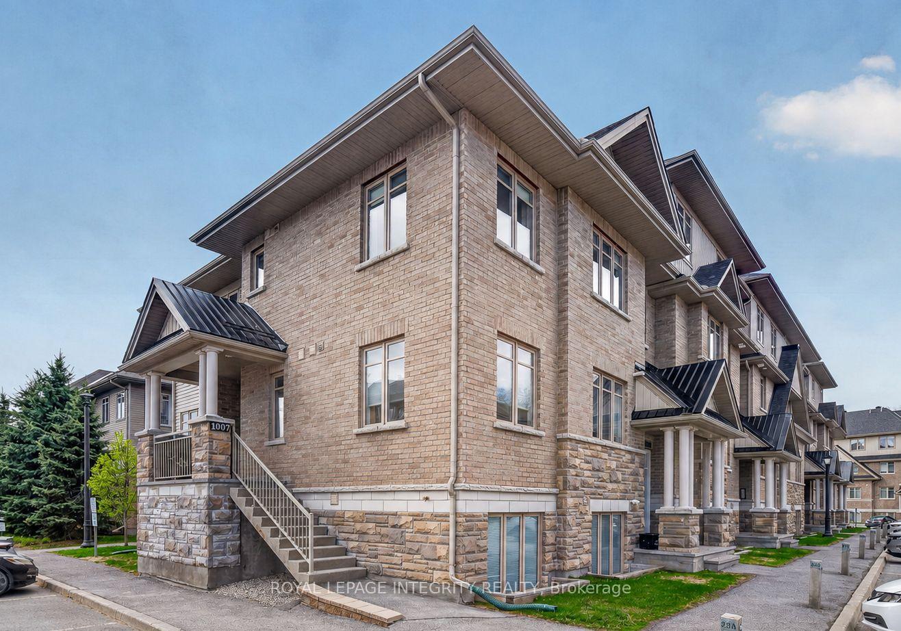 Photo 1 of 1007 Beryl Private, Ottawa, Riverside South/Gloucester Glen — HOMEH