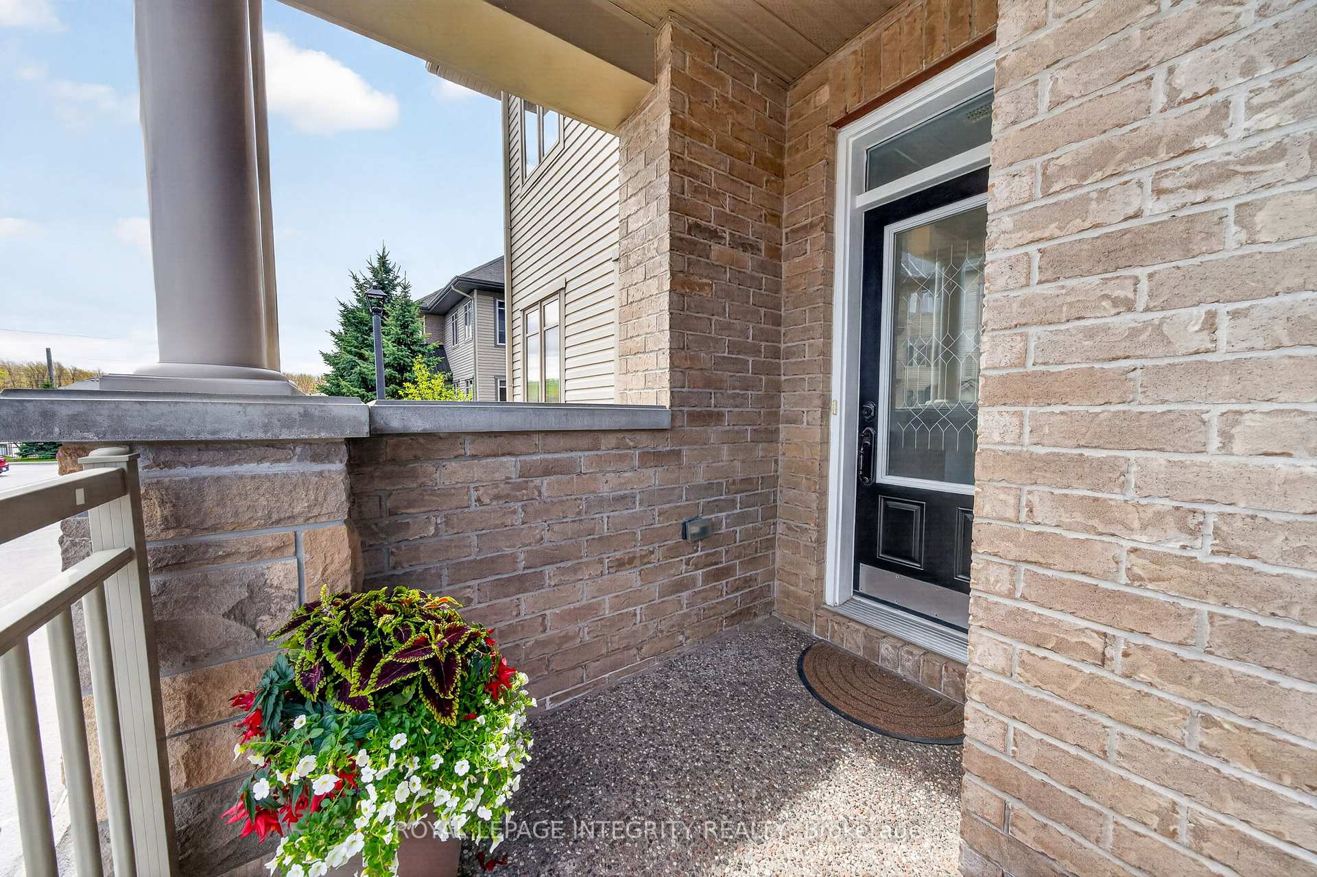Photo 2 of 1007 Beryl Private, Ottawa, Riverside South/Gloucester Glen — HOMEH
