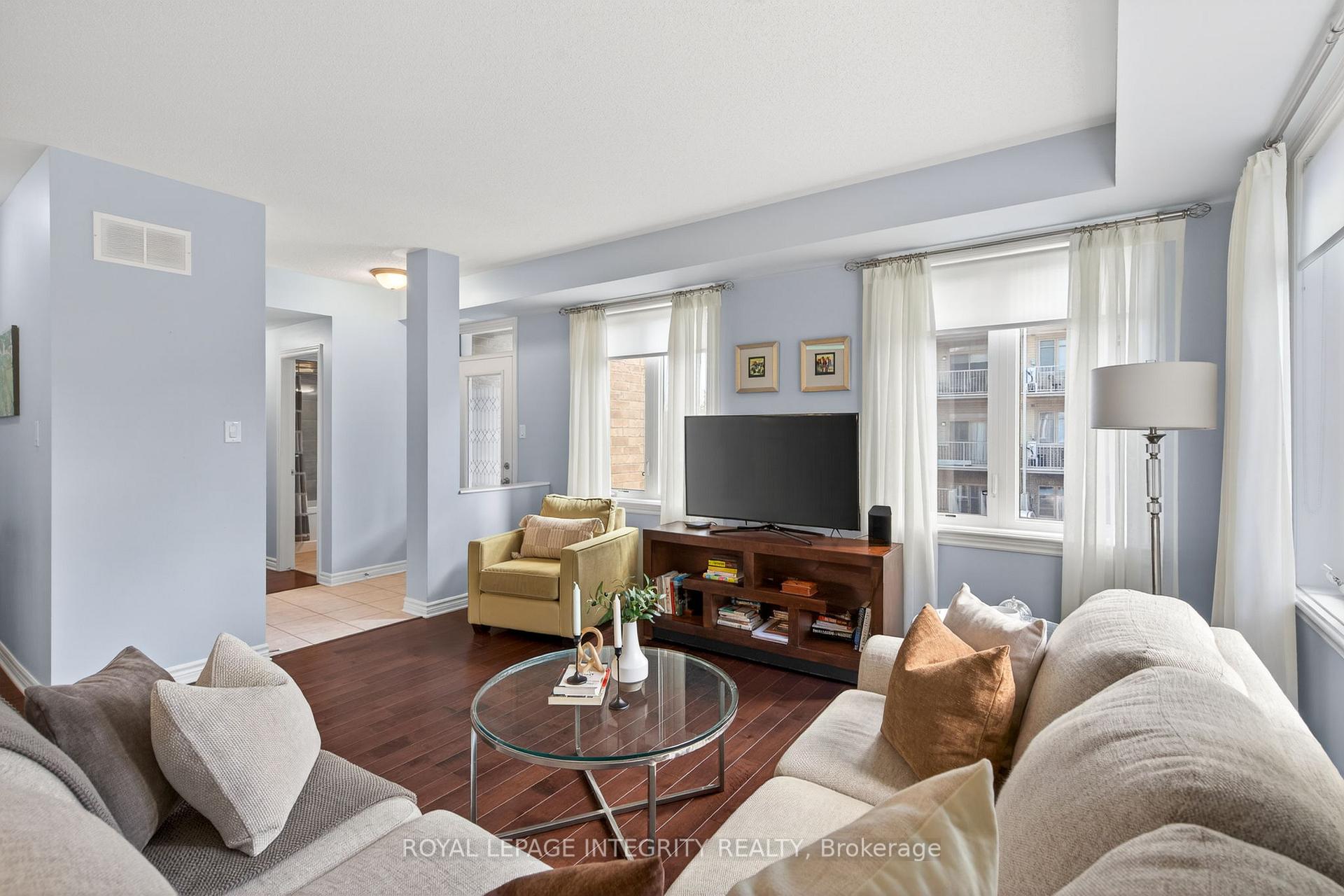 Photo 5 of 1007 Beryl Private, Ottawa, Riverside South/Gloucester Glen — HOMEH