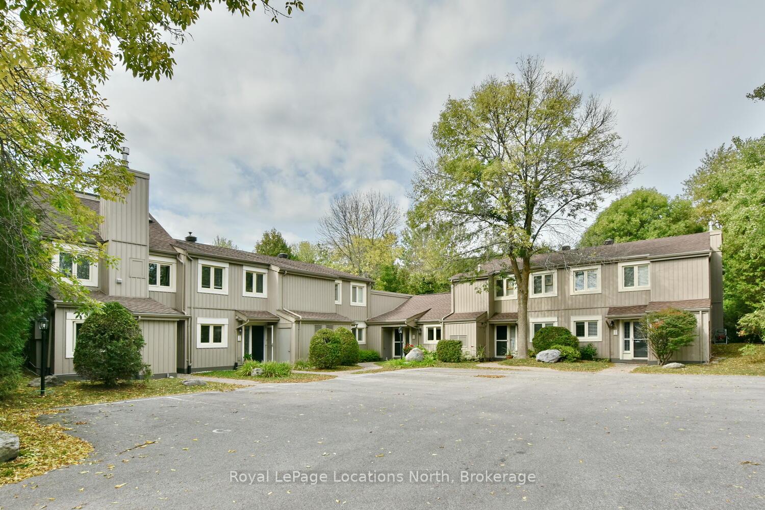 Photo 2 of 590 Oxbow Crescent, Collingwood — HOMEH