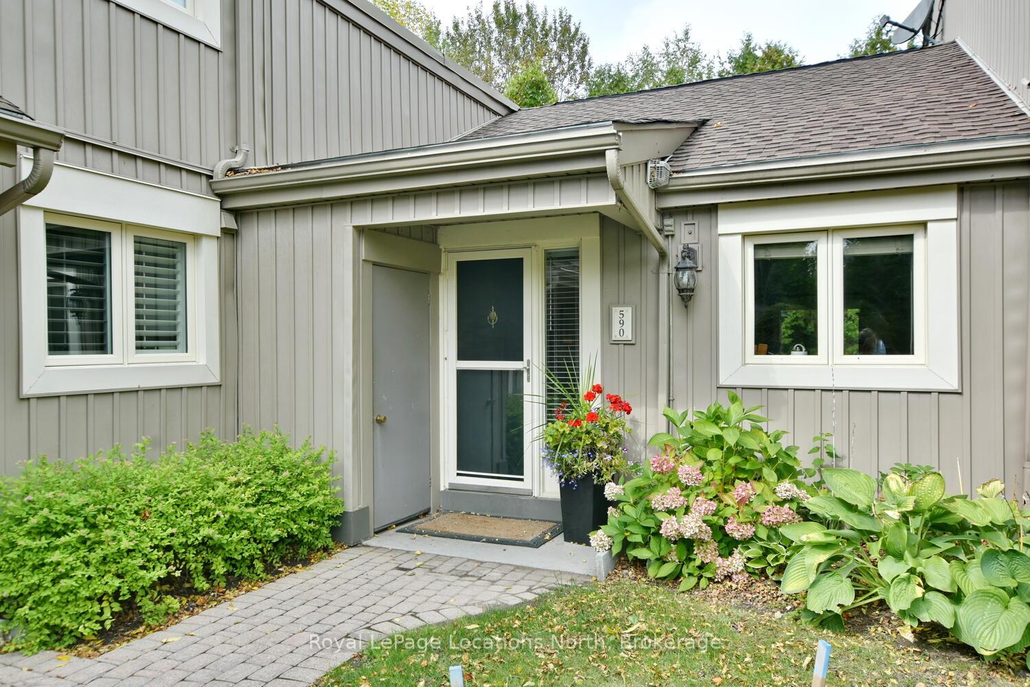 Photo 3 of 590 Oxbow Crescent, Collingwood — HOMEH