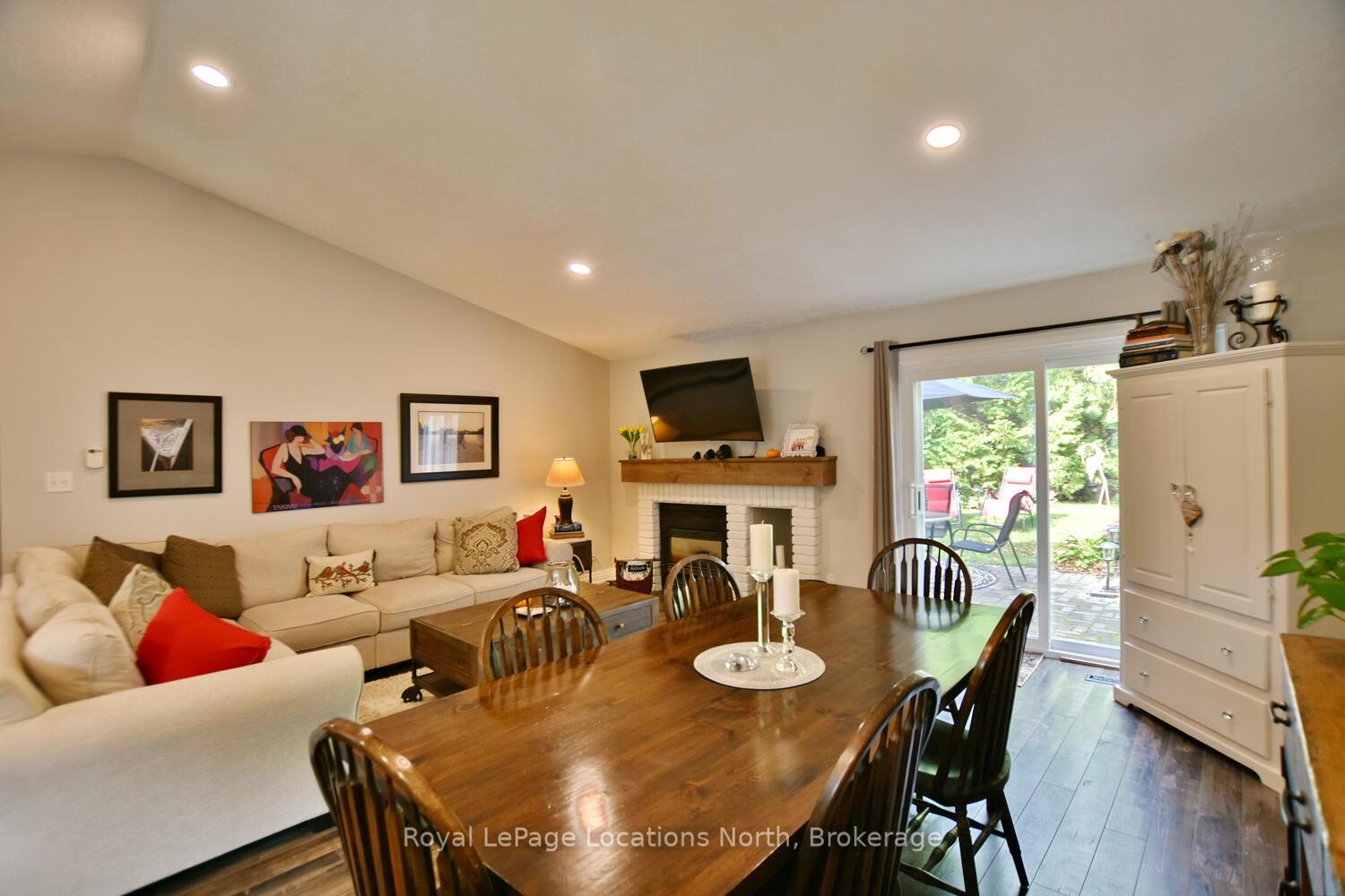 Photo 21 of 590 Oxbow Crescent, Collingwood — HOMEH