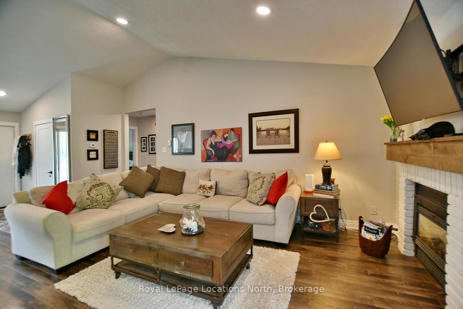 Photo 27 of 590 Oxbow Crescent, Collingwood — HOMEH