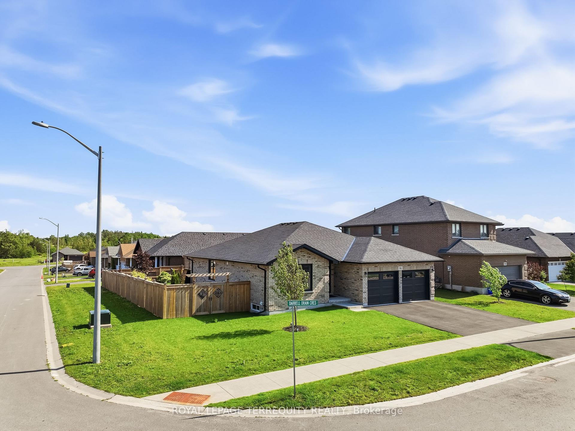 Photo 4 of 96 Darrell Drain Crescent, Asphodel-Norwood, Norwood — HOMEH