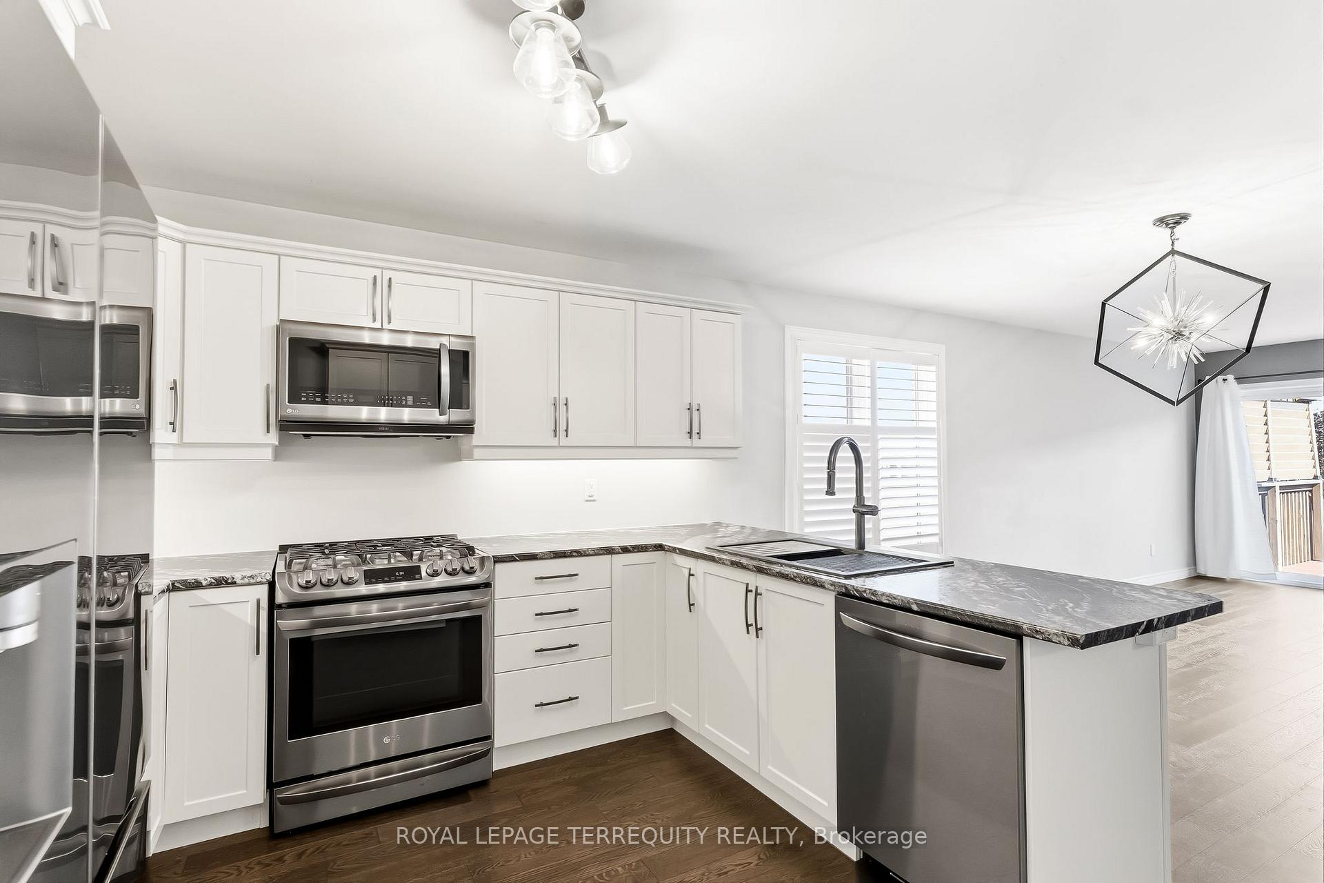 Photo 20 of 96 Darrell Drain Crescent, Asphodel-Norwood, Norwood — HOMEH
