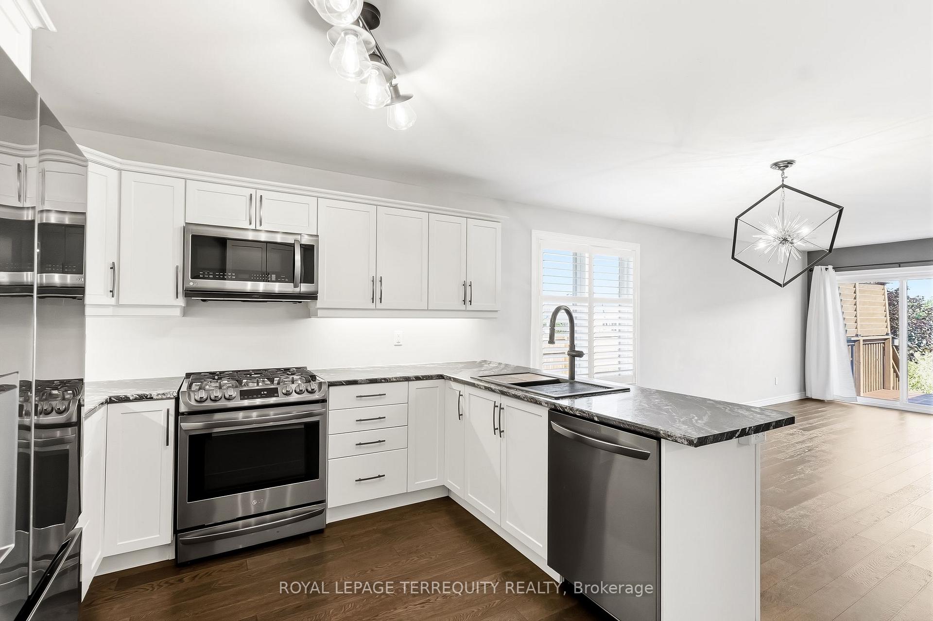 Photo 24 of 96 Darrell Drain Crescent, Asphodel-Norwood, Norwood — HOMEH